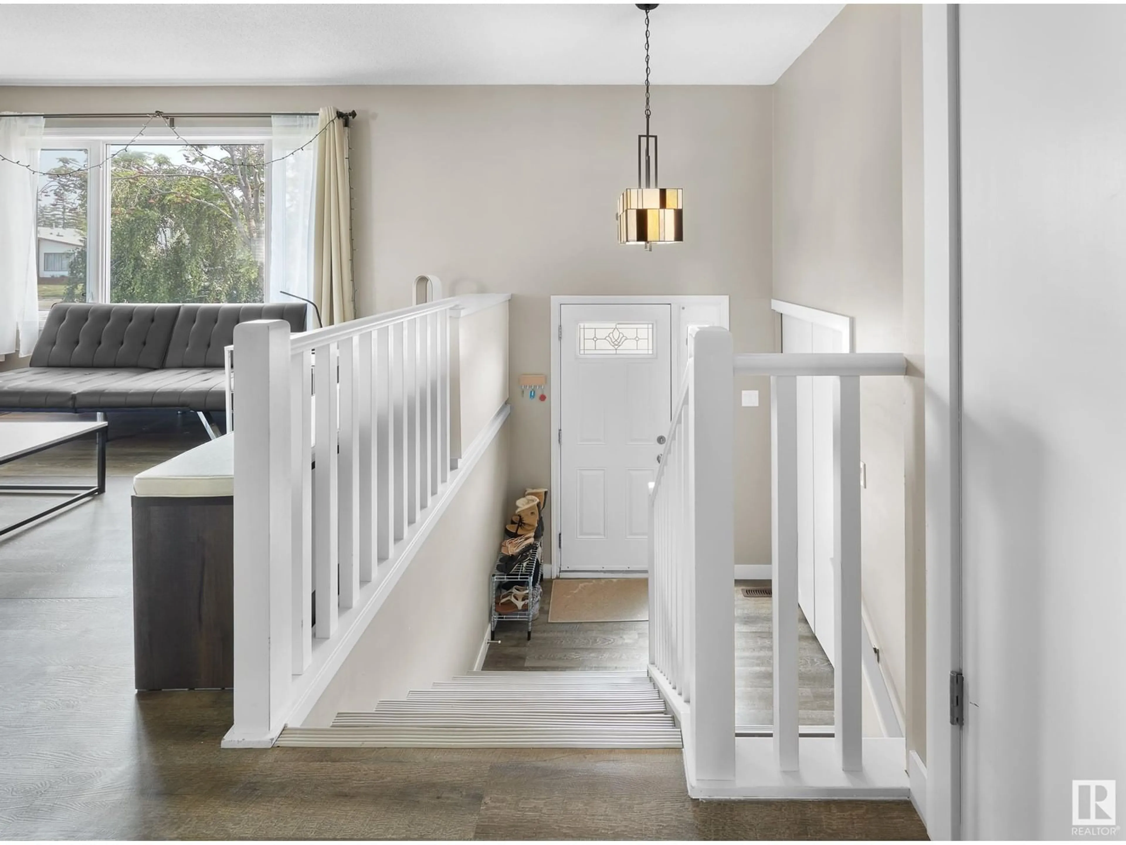Indoor entryway for NW - 3912 115A ST, Edmonton Alberta T6J1R1