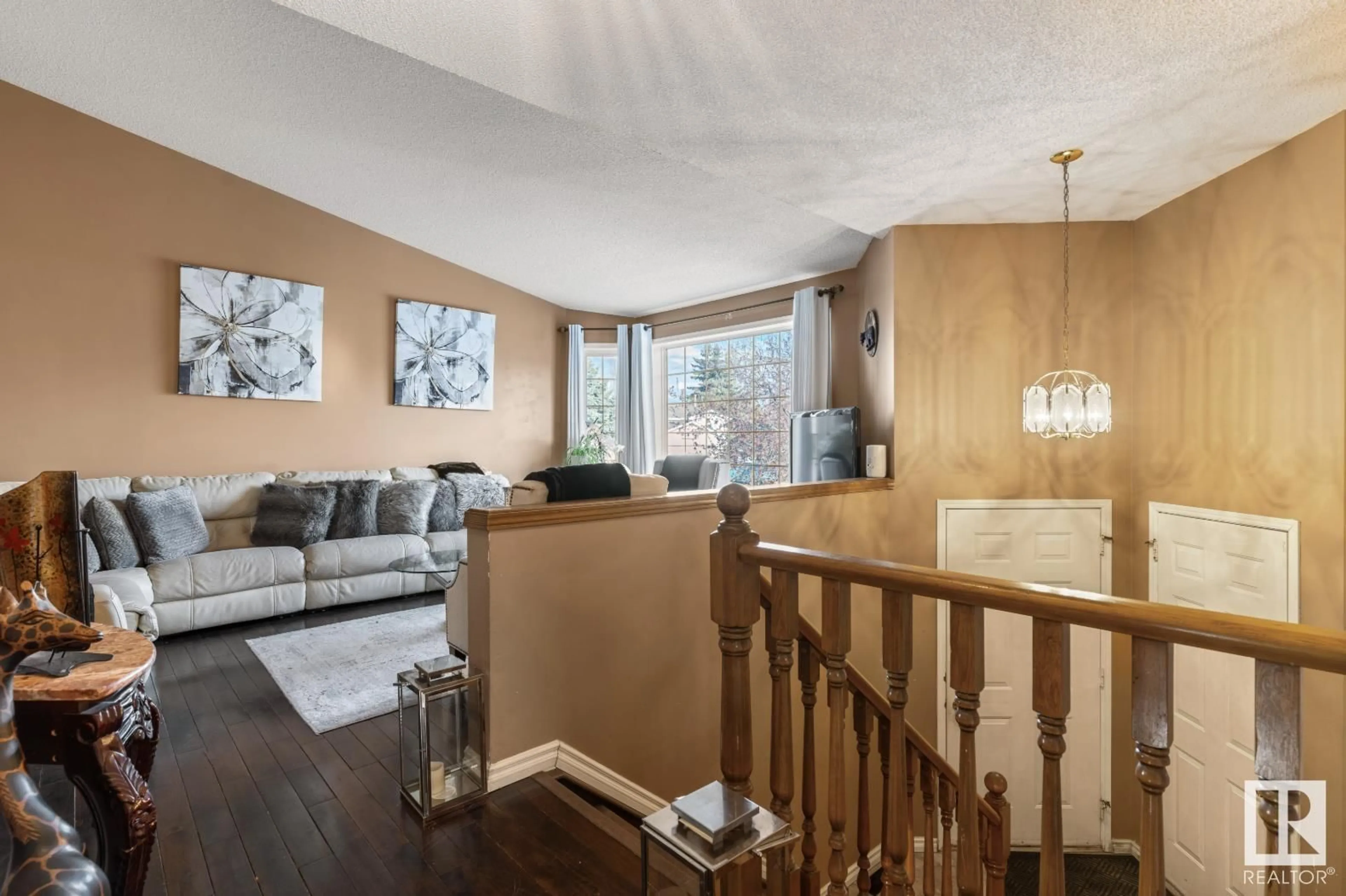 Unknown for 4030 37A AVENUE, Edmonton Alberta T6L7A1