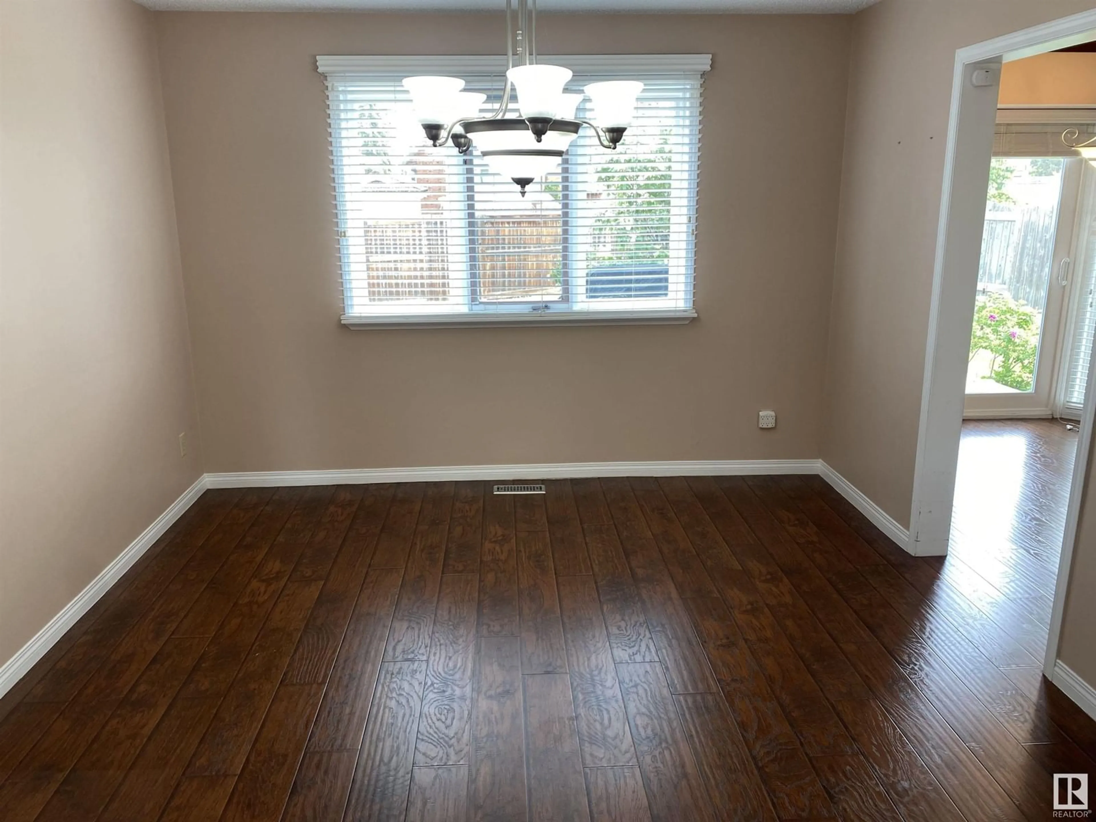 A pic of a room for NW - 27 CASTLE KEEP KE, Edmonton Alberta T5X5K6