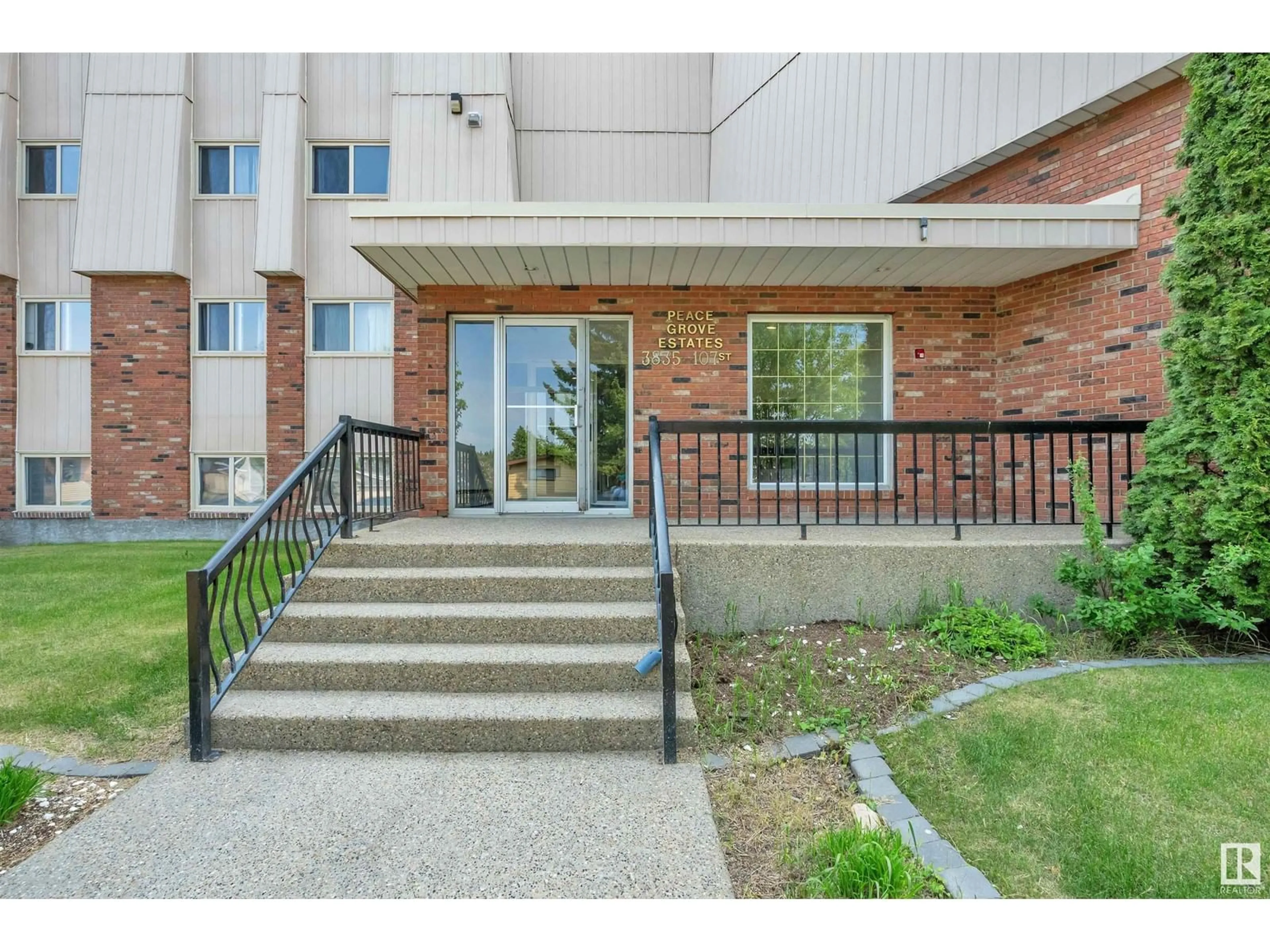 Unknown for 301 - 3835 107 ST NW, Edmonton Alberta T6J2N7