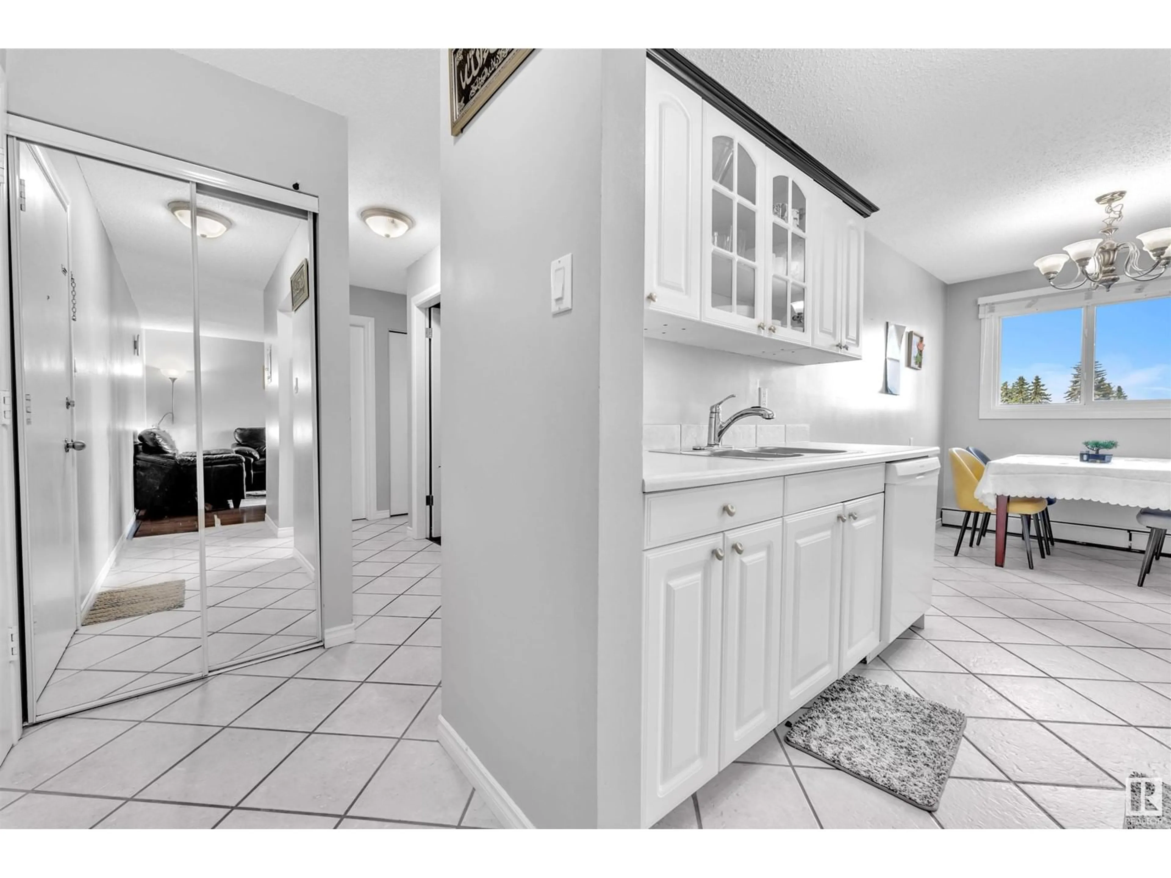 Unknown for 301 - 3835 107 ST NW, Edmonton Alberta T6J2N7