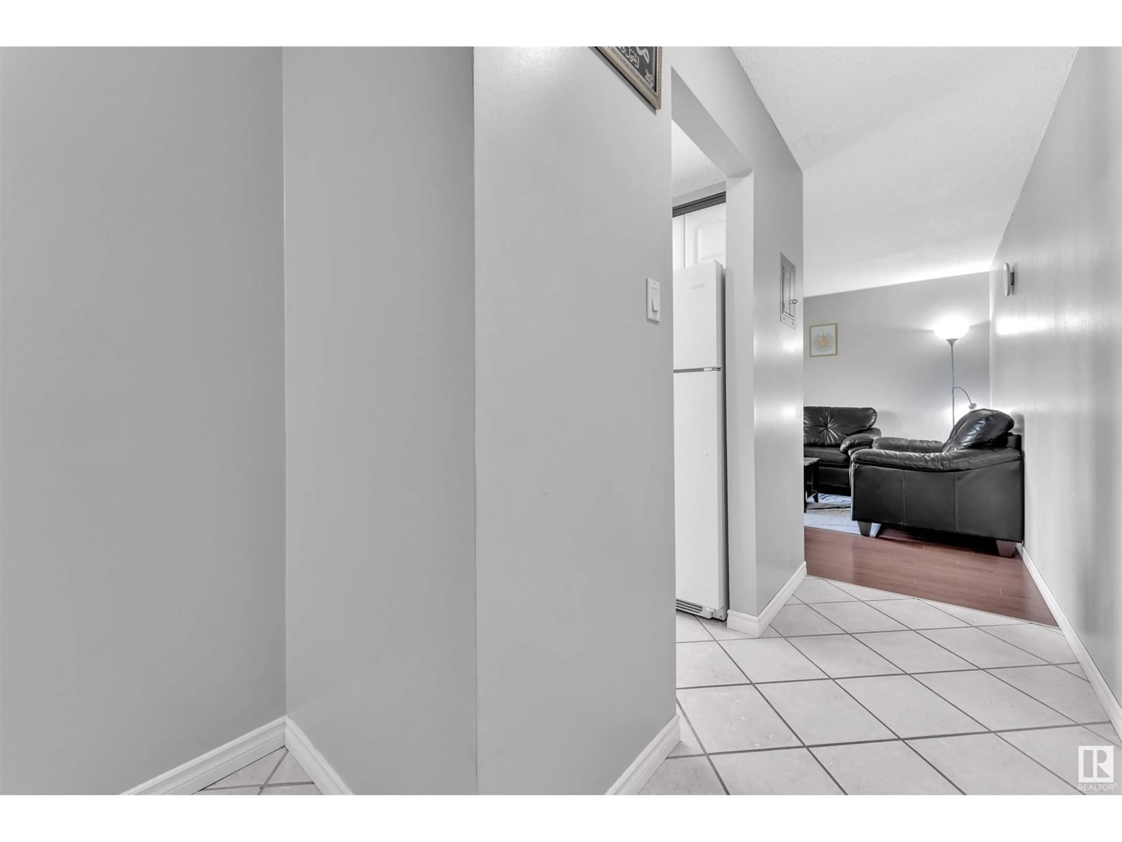 A pic of a room for 301 - 3835 107 ST NW, Edmonton Alberta T6J2N7