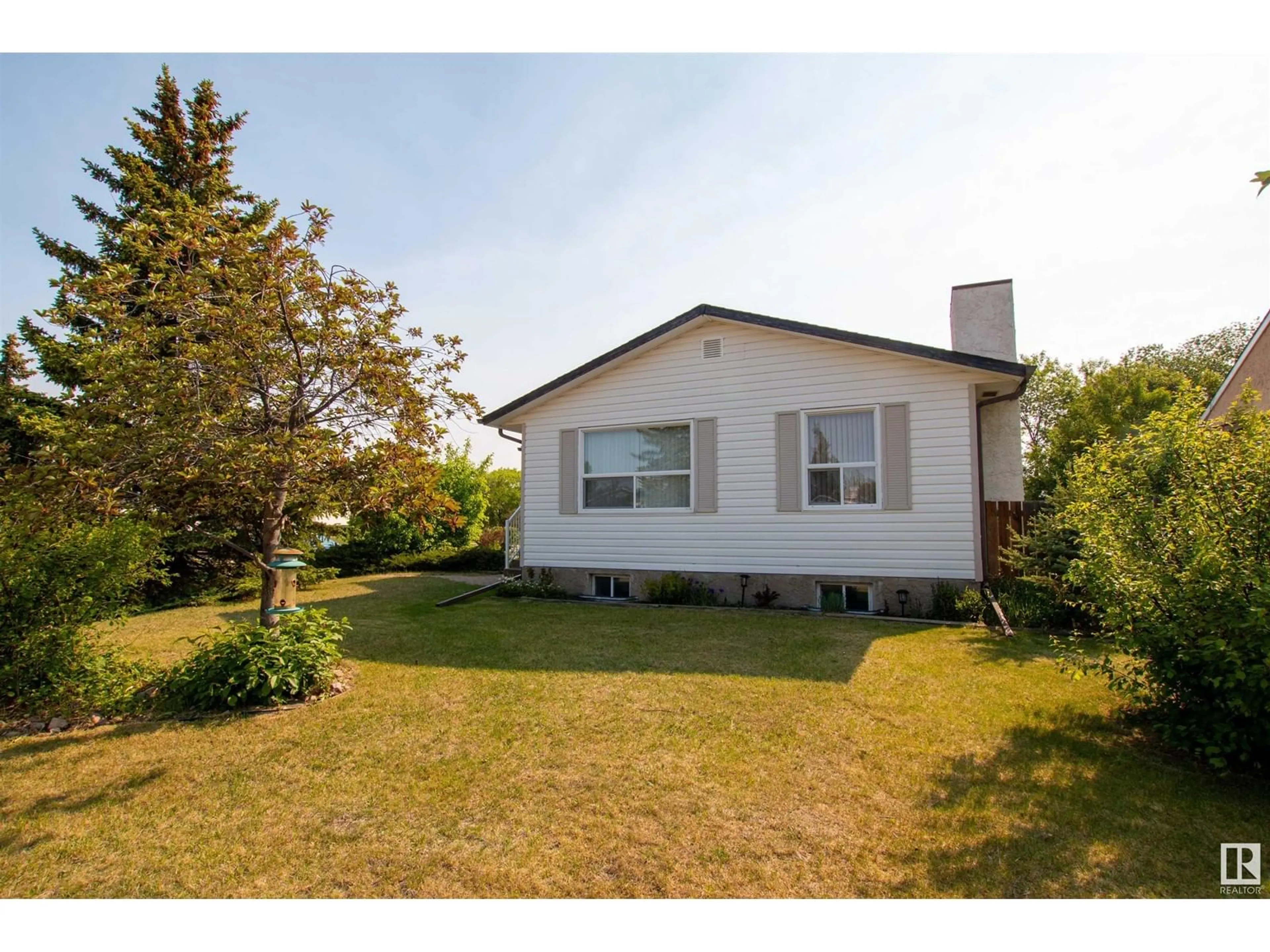 Home with vinyl exterior material, unknown for 10109 87 ST, Morinville Alberta T8R1B8