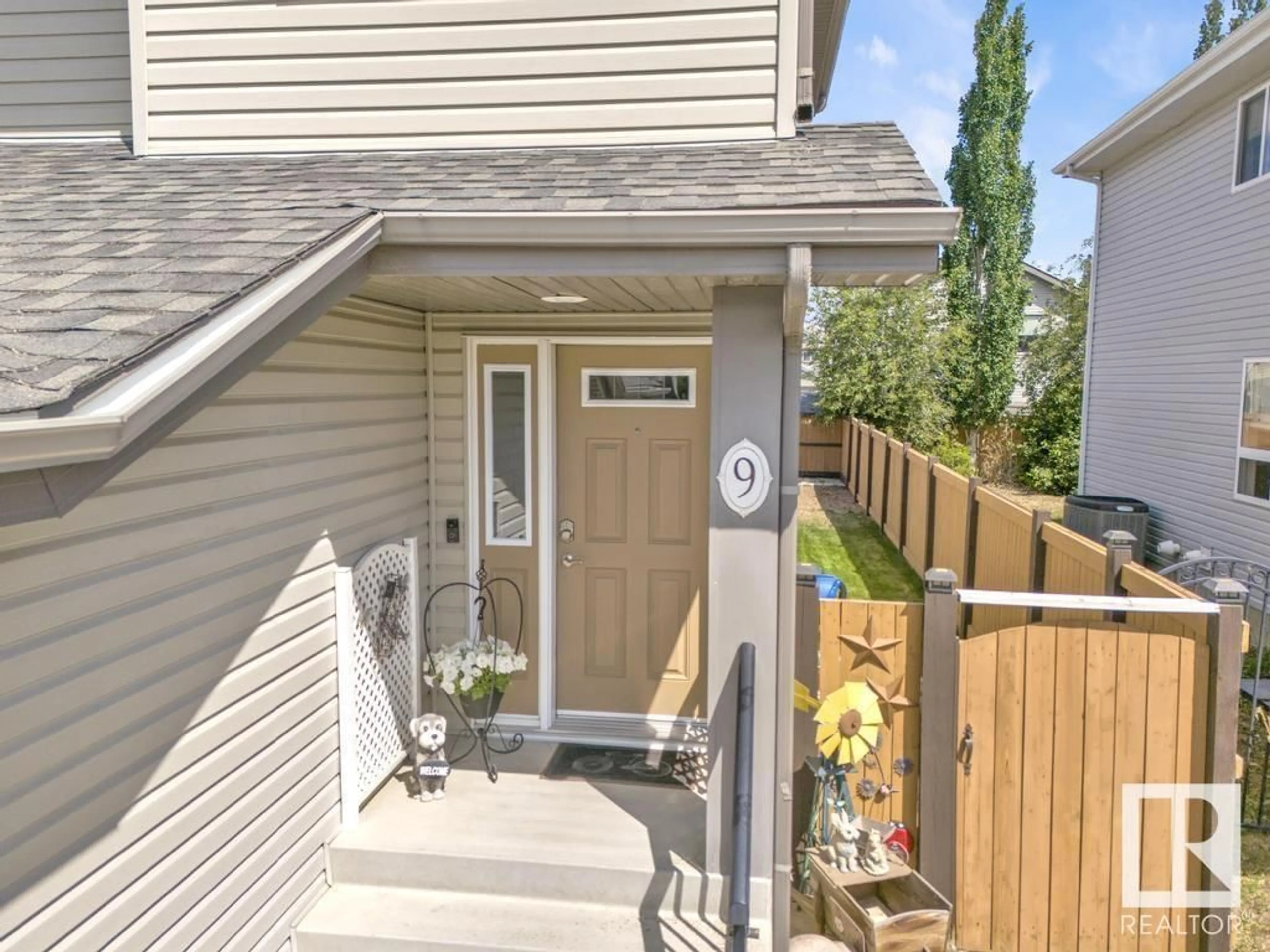 Unknown for 9 NORELLE TC, St. Albert Alberta T8N3V1