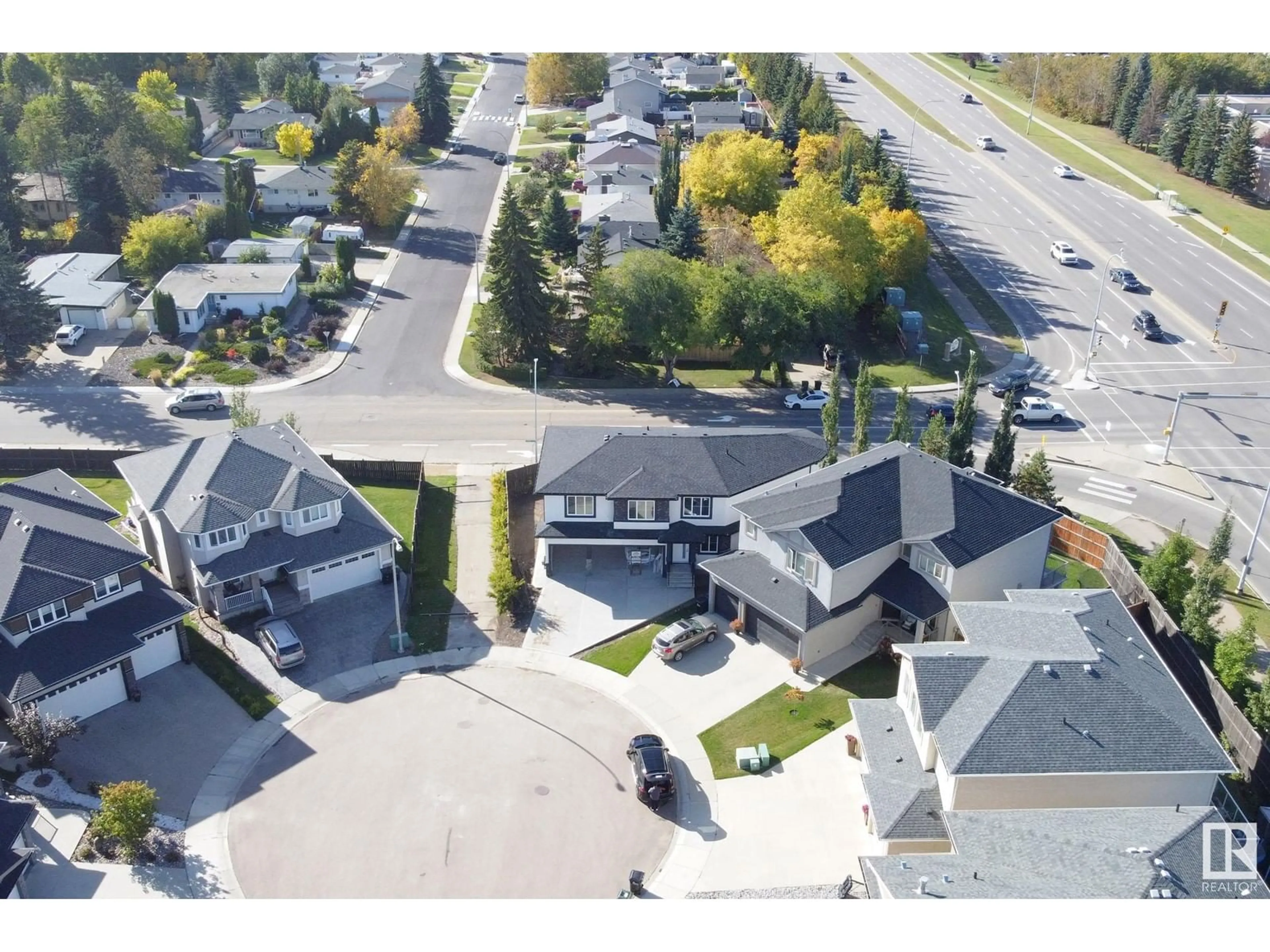 A pic from outside/outdoor area/front of a property/back of a property/a pic from drone, street for 9 GALLOWAY ST, Sherwood Park Alberta T8A4X6