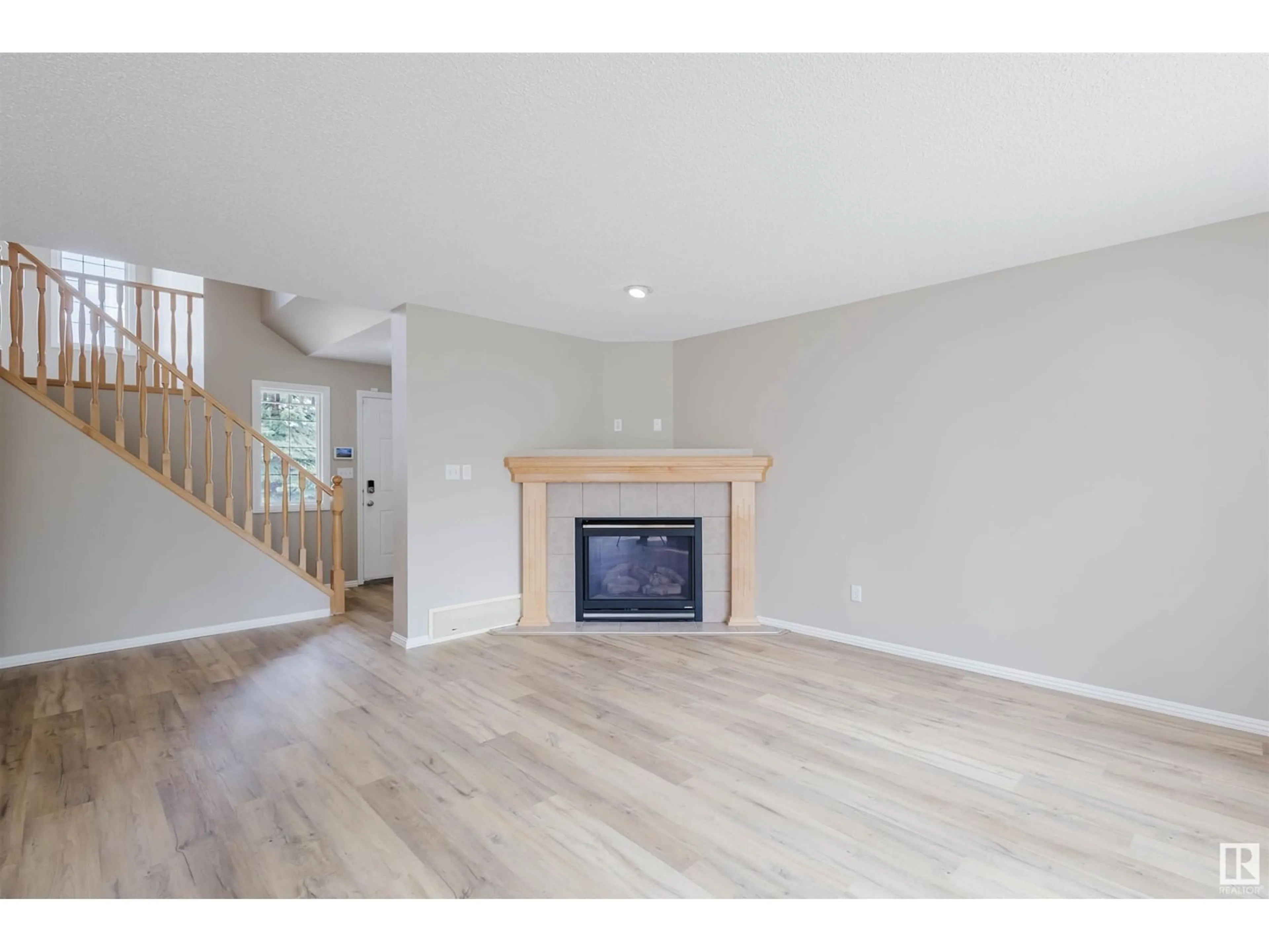 Unknown for 2611 HANNA CR, Edmonton Alberta T6R3C9