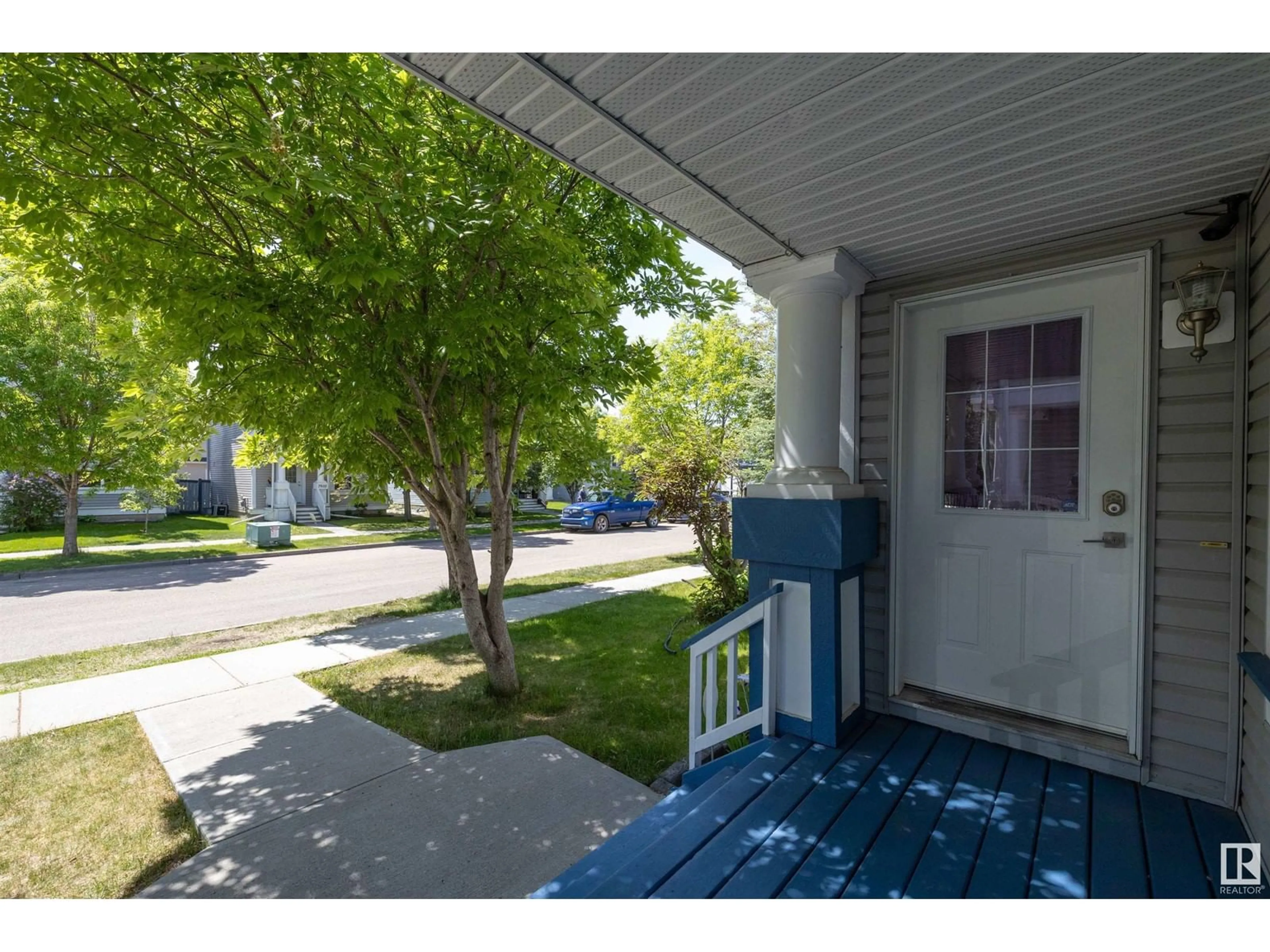 Unknown for 7932 14 AVE, Edmonton Alberta T6X1H3