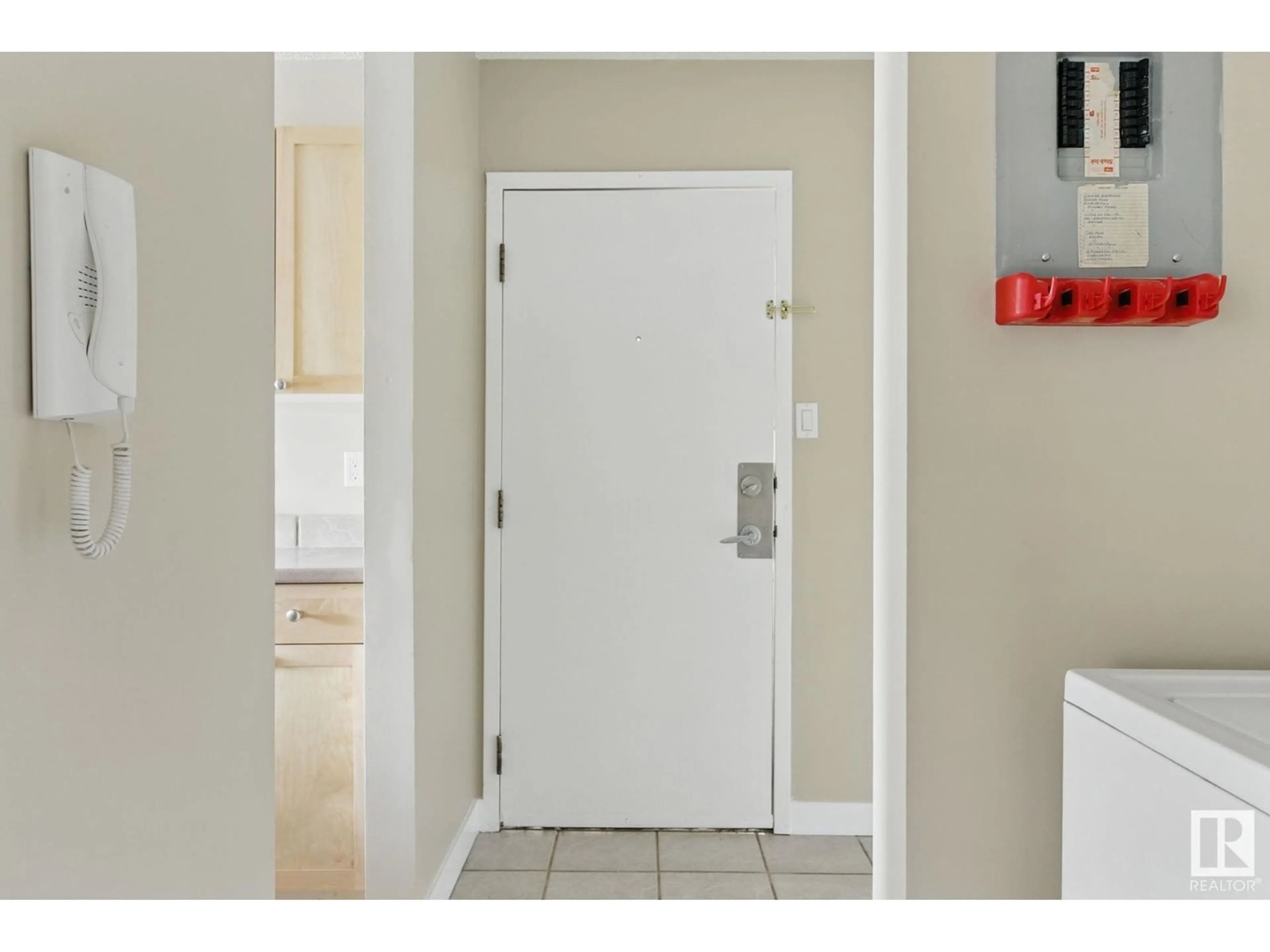 Indoor entryway for 304 - 10917 109 ST NW, Edmonton Alberta T5H3C2