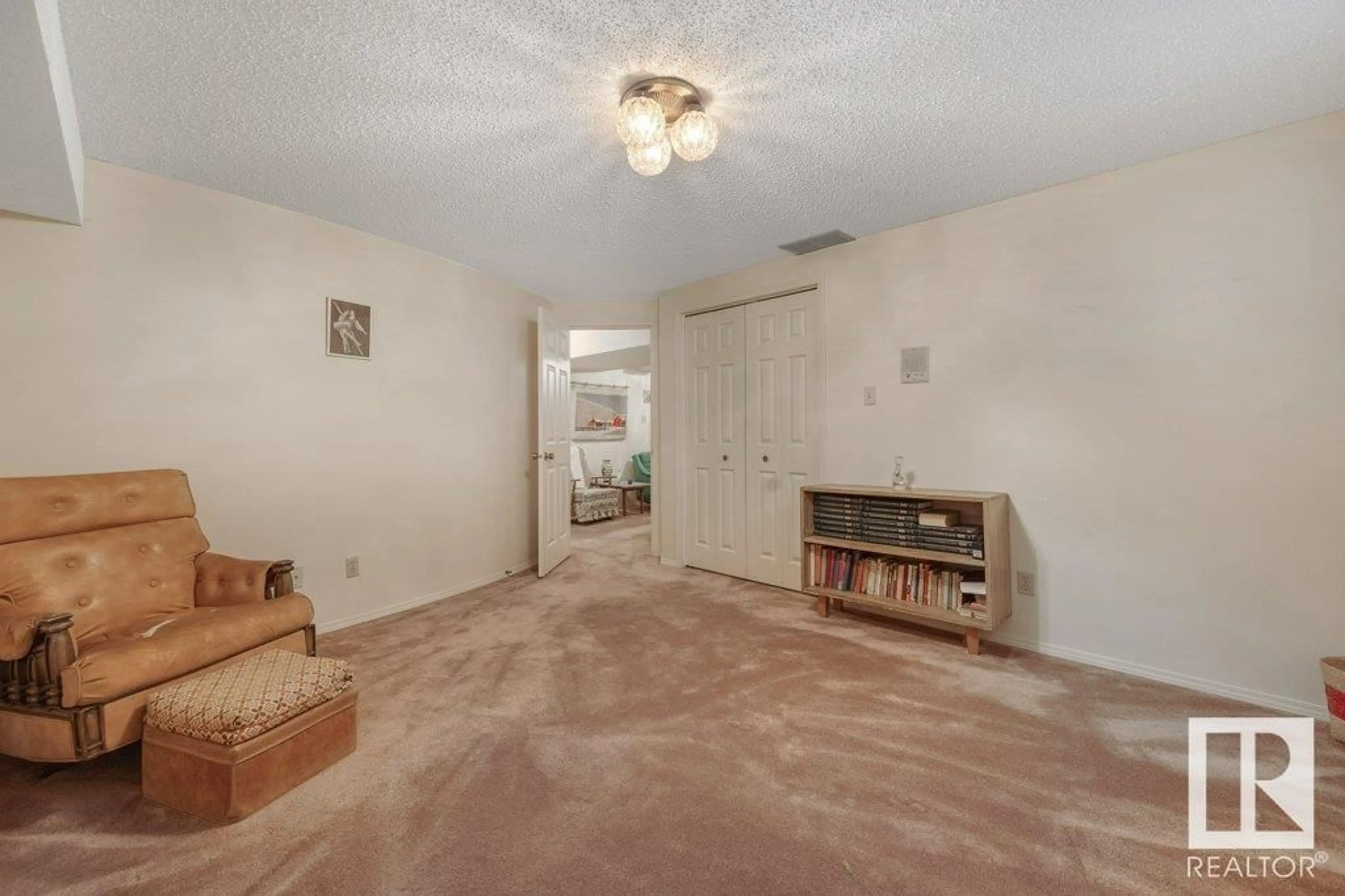 A pic of a room for 292 RHATIGAN RD W, Edmonton Alberta T6R1C6