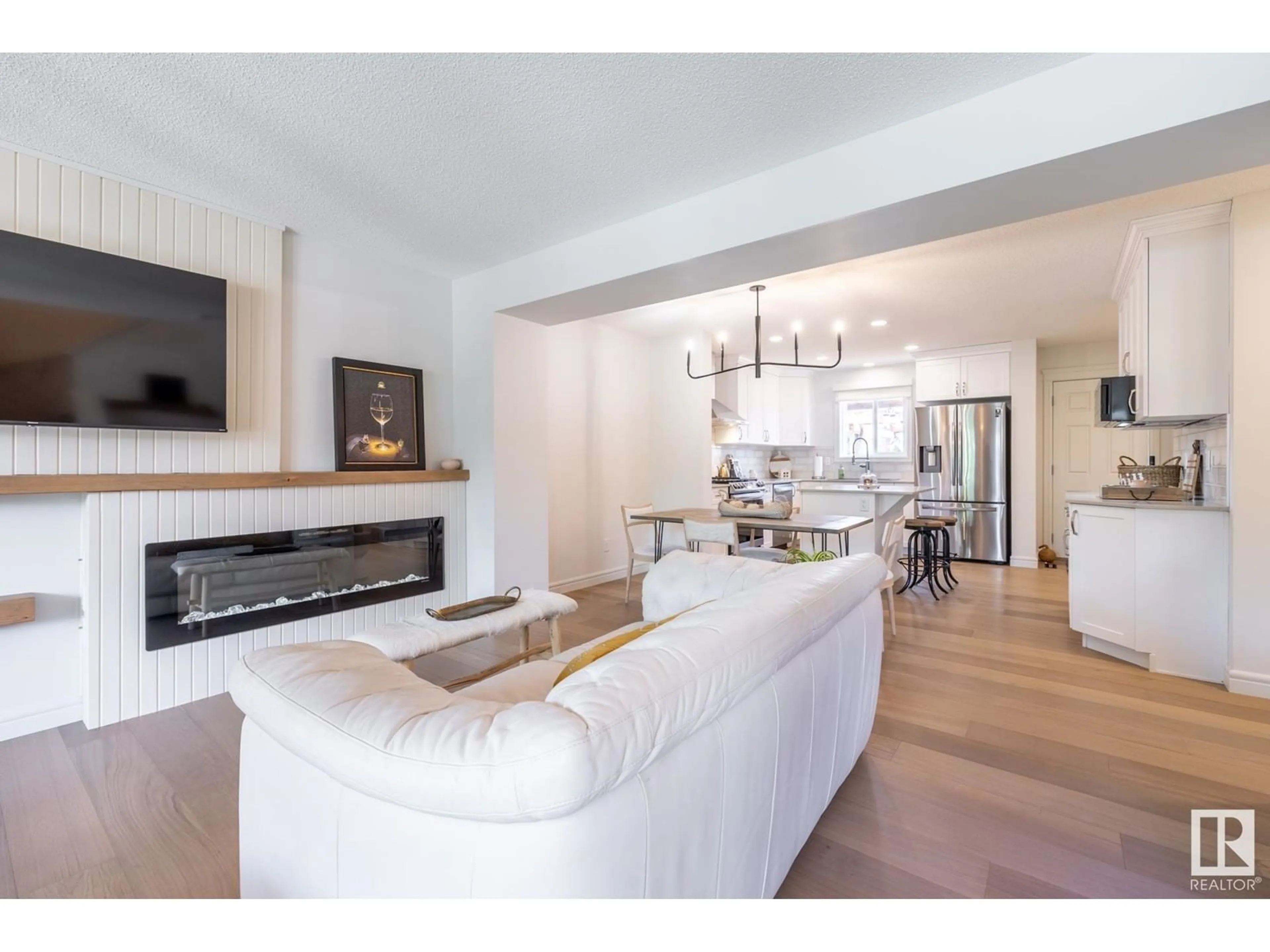 Living room with furniture, unknown for 2047 GRAYDON HILL CR, Edmonton Alberta T6W4C5