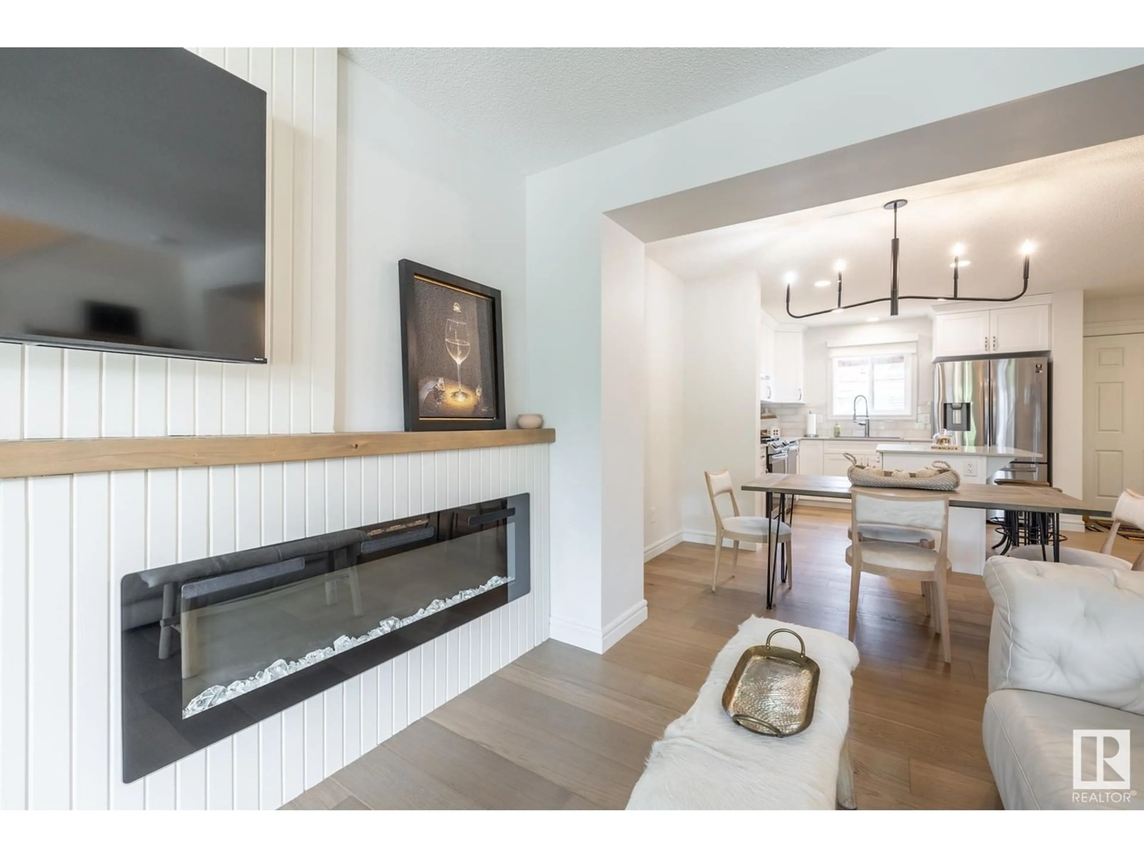 Unknown for 2047 GRAYDON HILL CR, Edmonton Alberta T6W4C5