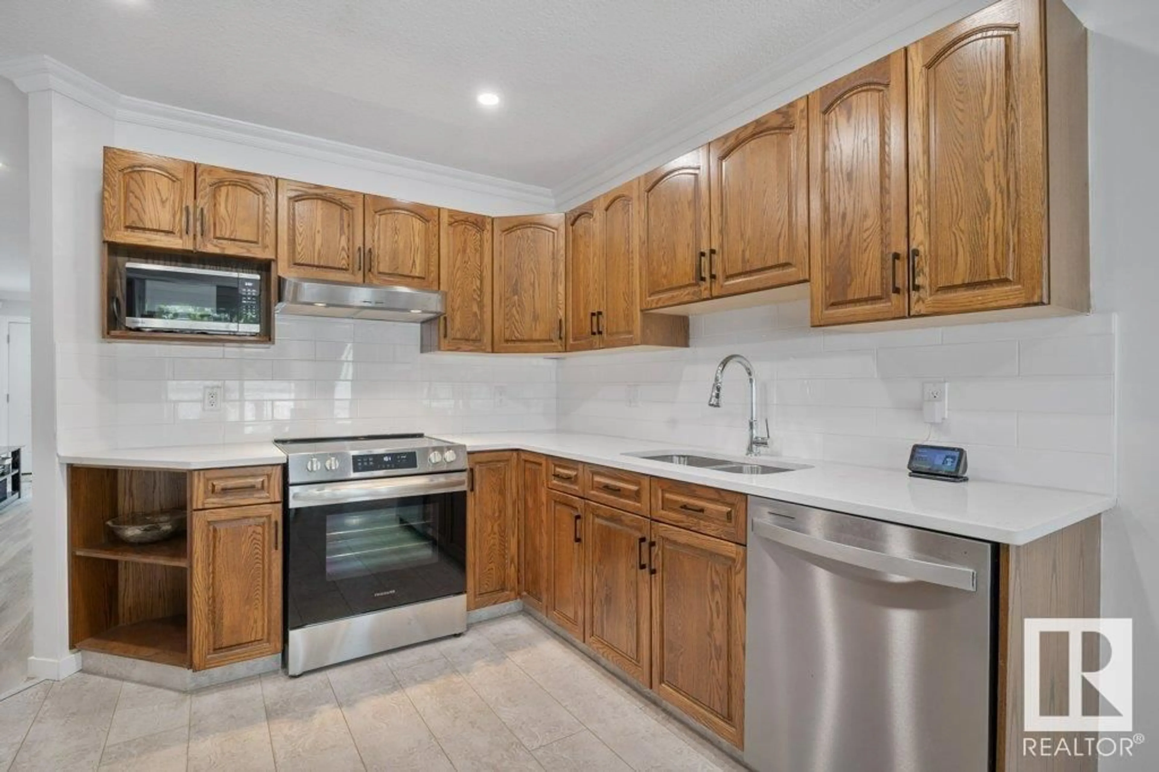 Standard kitchen, ceramic/tile floor for 3 - 66 POIRIER AV, St. Albert Alberta T8N6M6