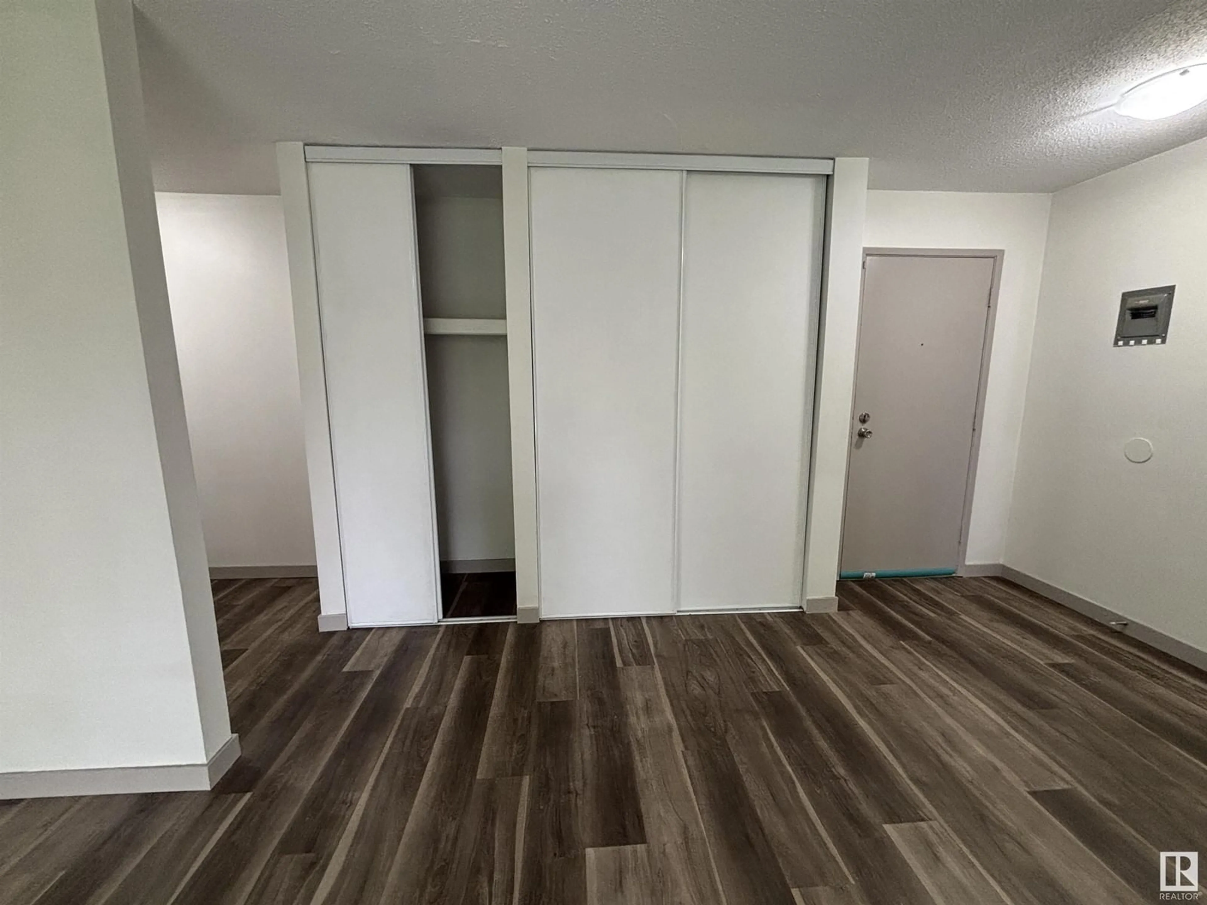 A pic of a room for #102 - 7220 144 AV, Edmonton Alberta T5C3E4