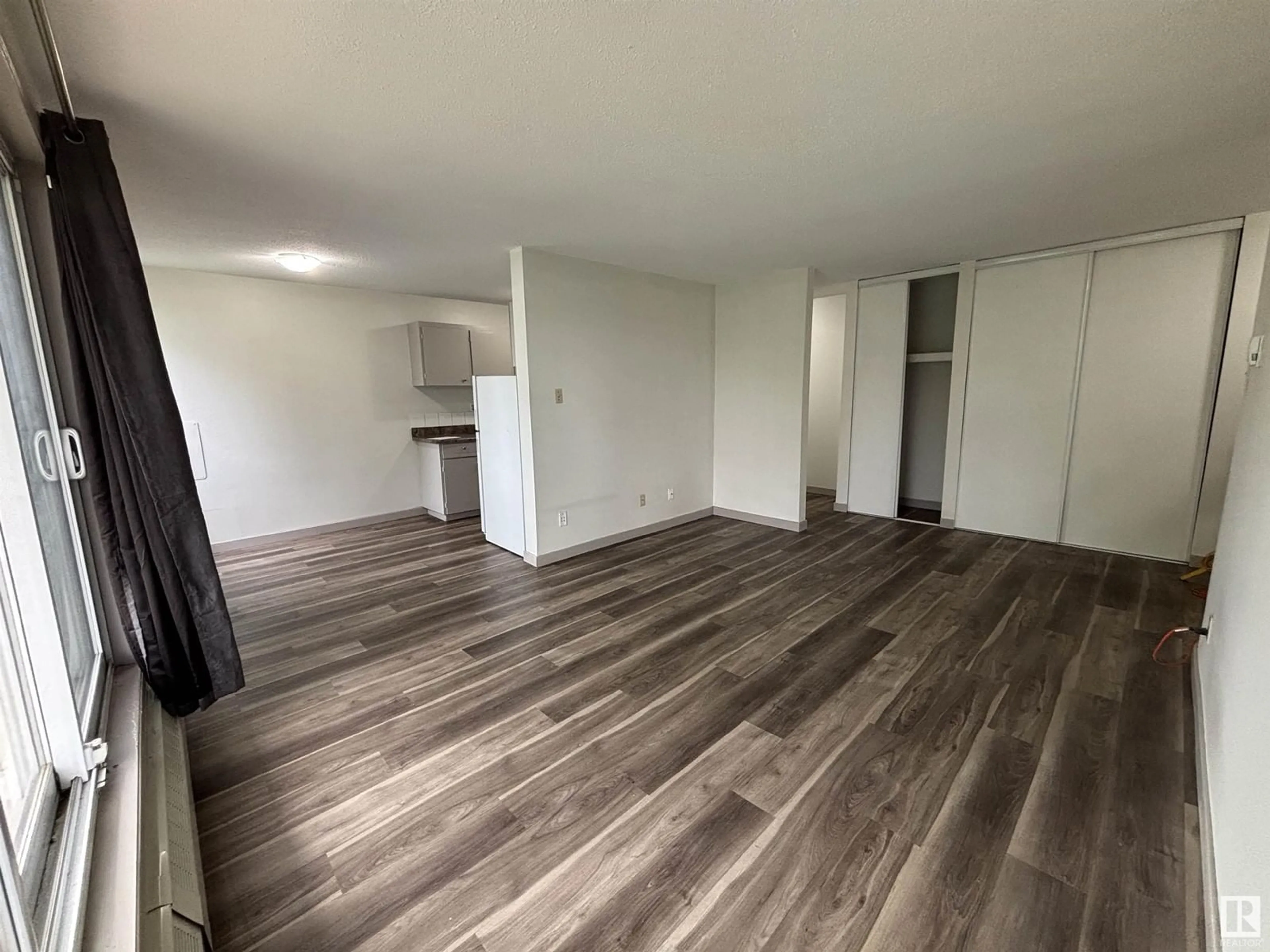 A pic of a room for #102 - 7220 144 AV, Edmonton Alberta T5C3E4