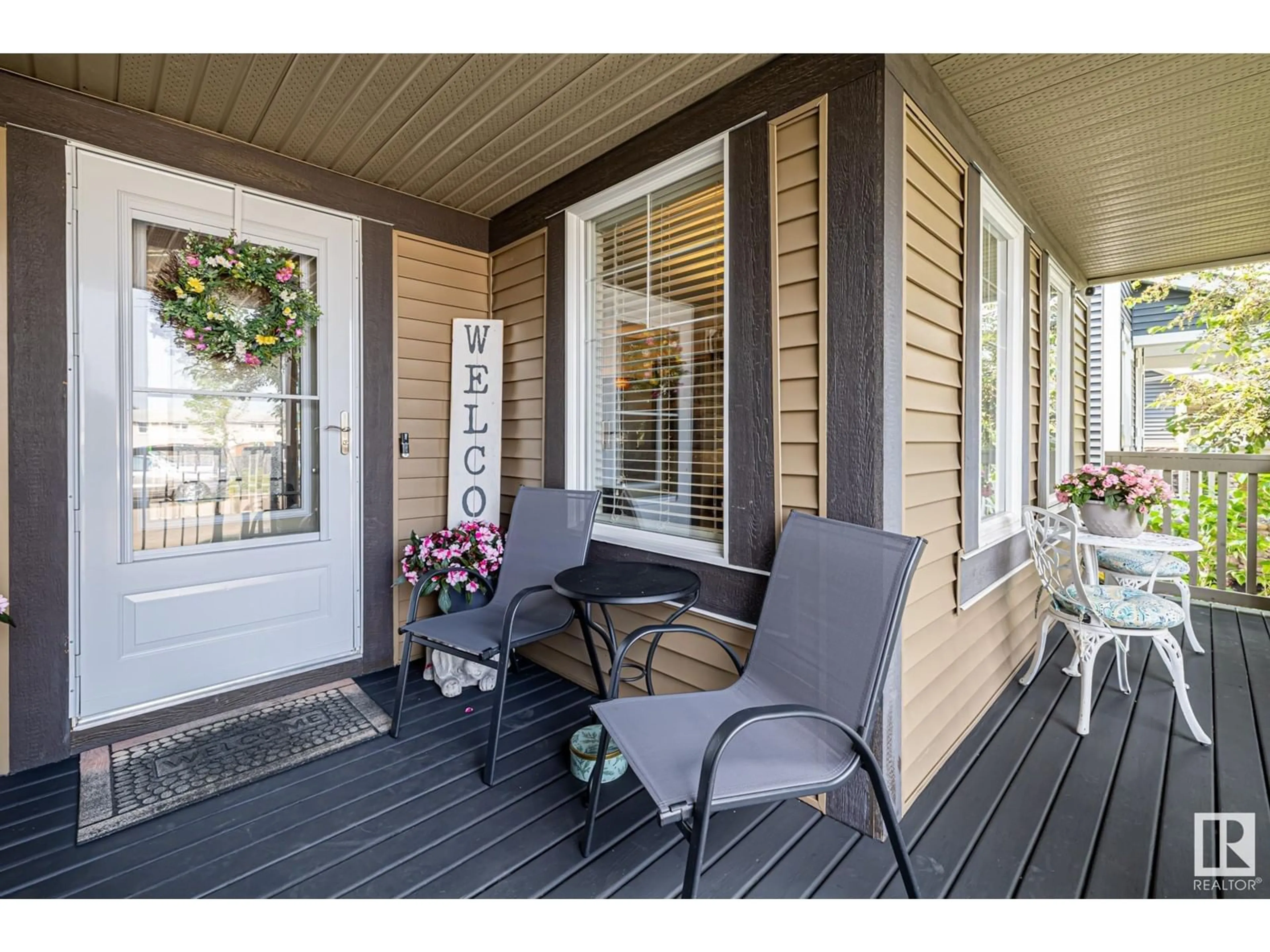 Indoor entryway for 253 GRIESBACH RD, Edmonton Alberta T5E6S5