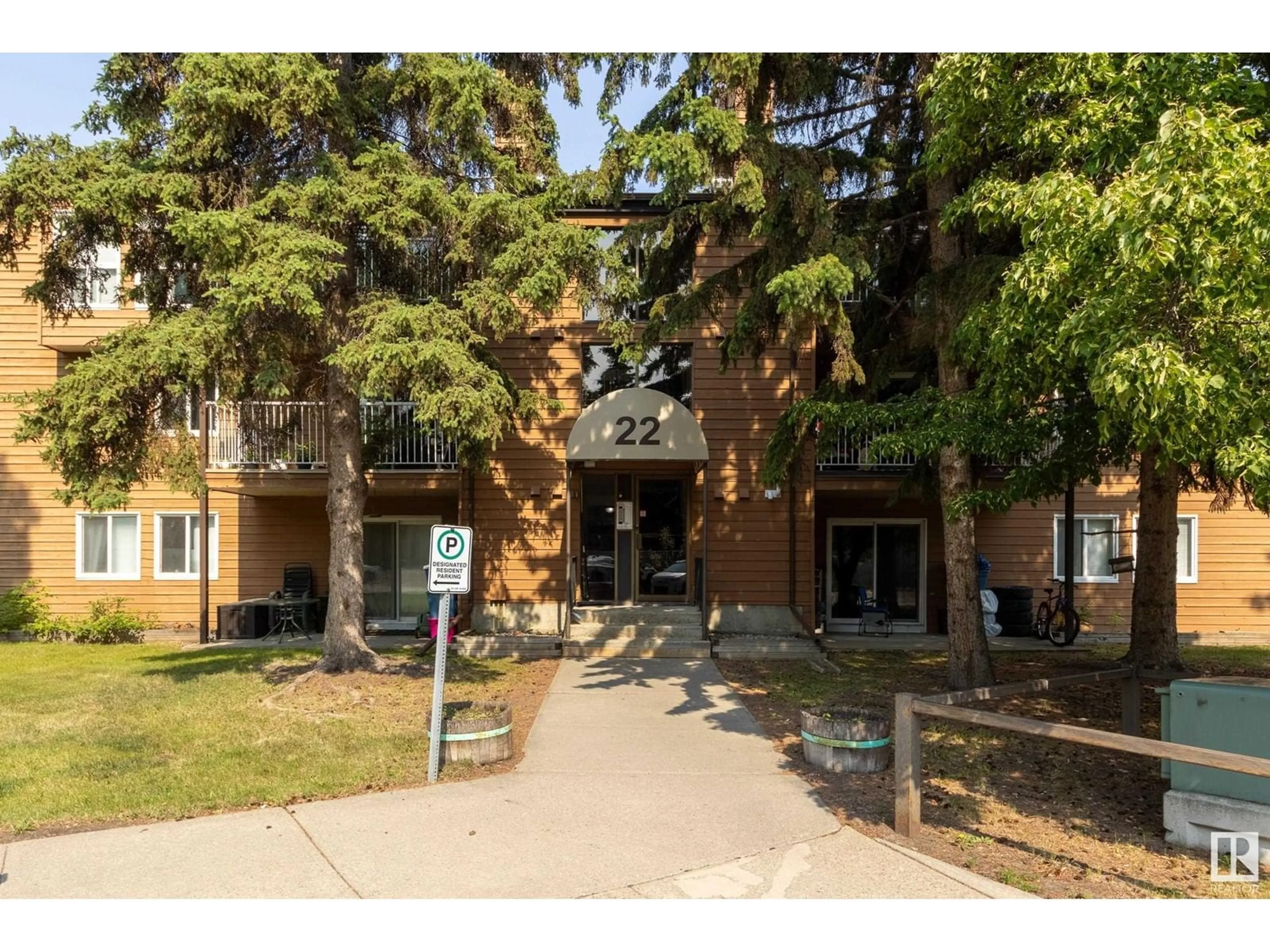 Indoor foyer for 22 - 206 ALPINE PL, St. Albert Alberta T8N3Y2