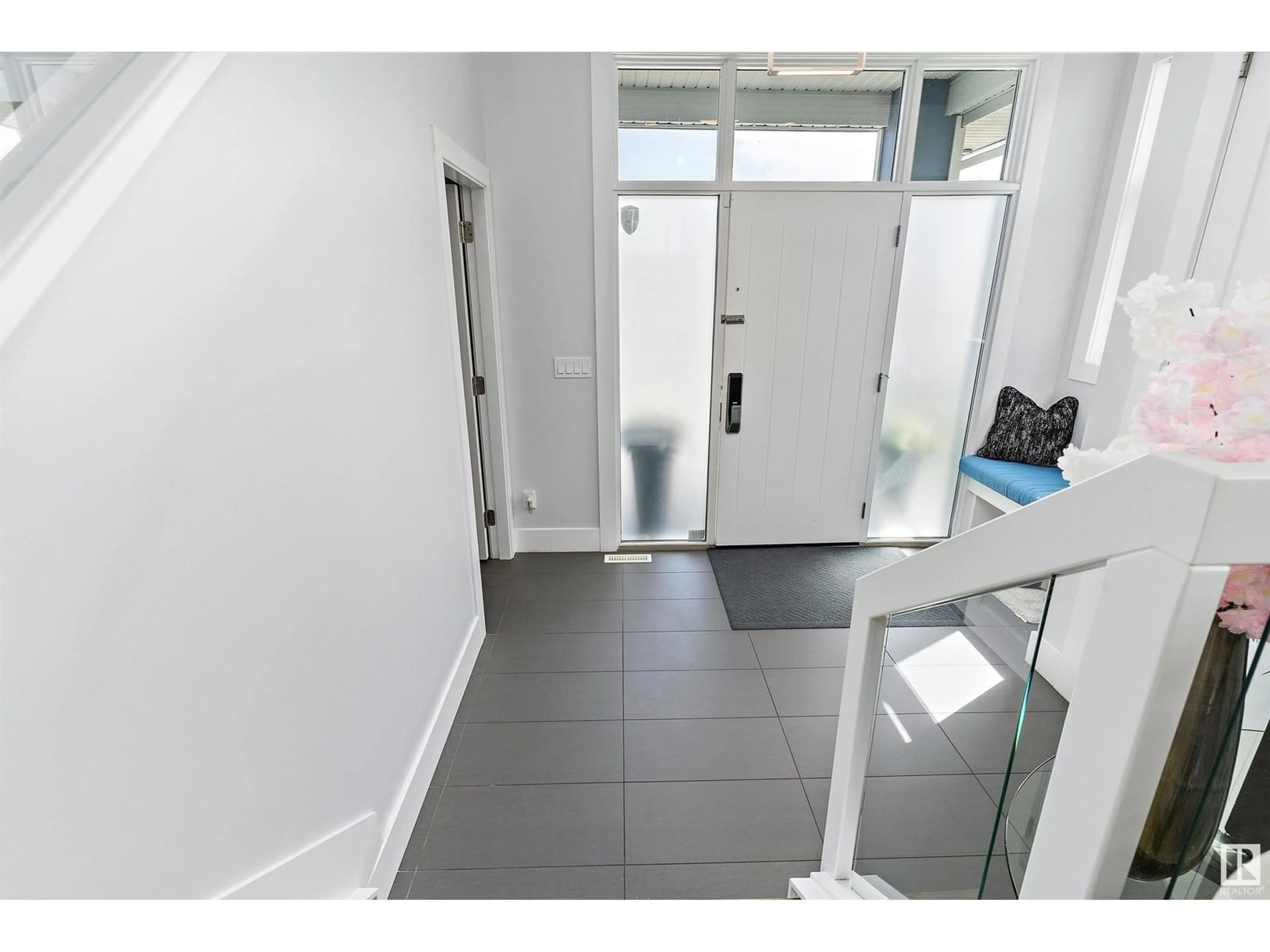 Indoor foyer for 3907 47 AV, Beaumont Alberta T4X1X7