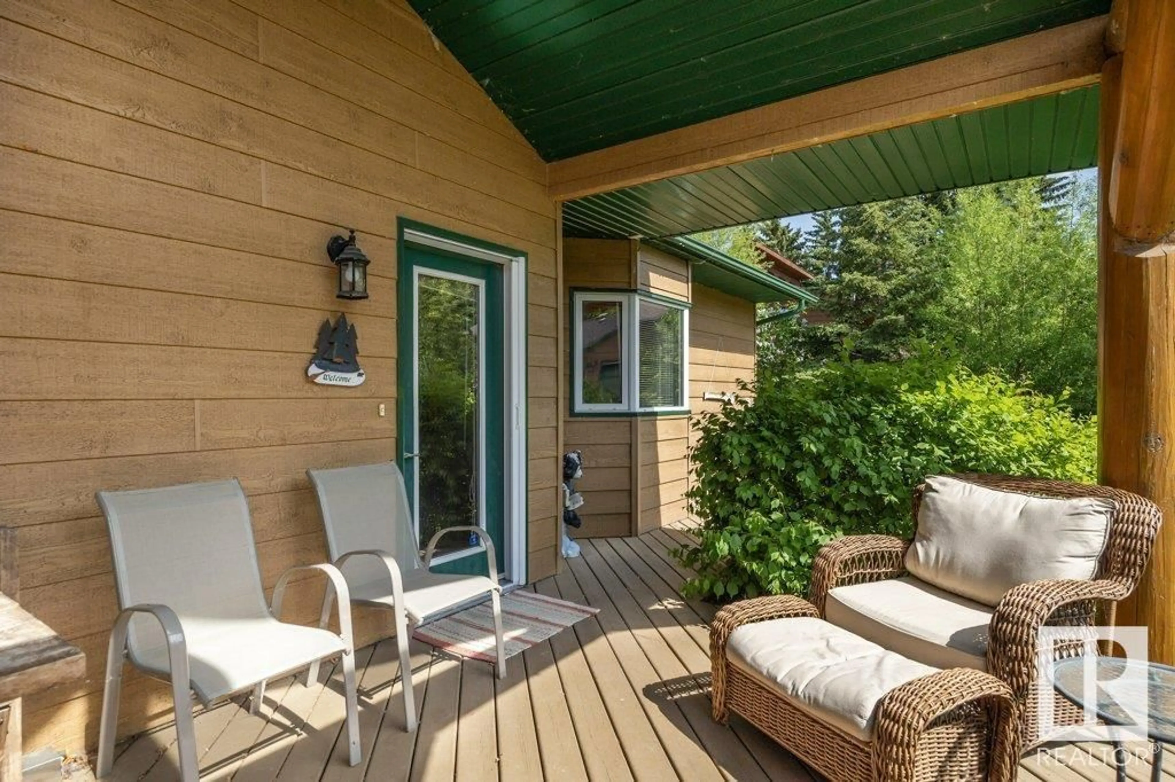 Patio, water/lake/river/ocean view for 152/154 CRYSTAL SPRINGS DR, Rural Wetaskiwin County Alberta T0C2V0