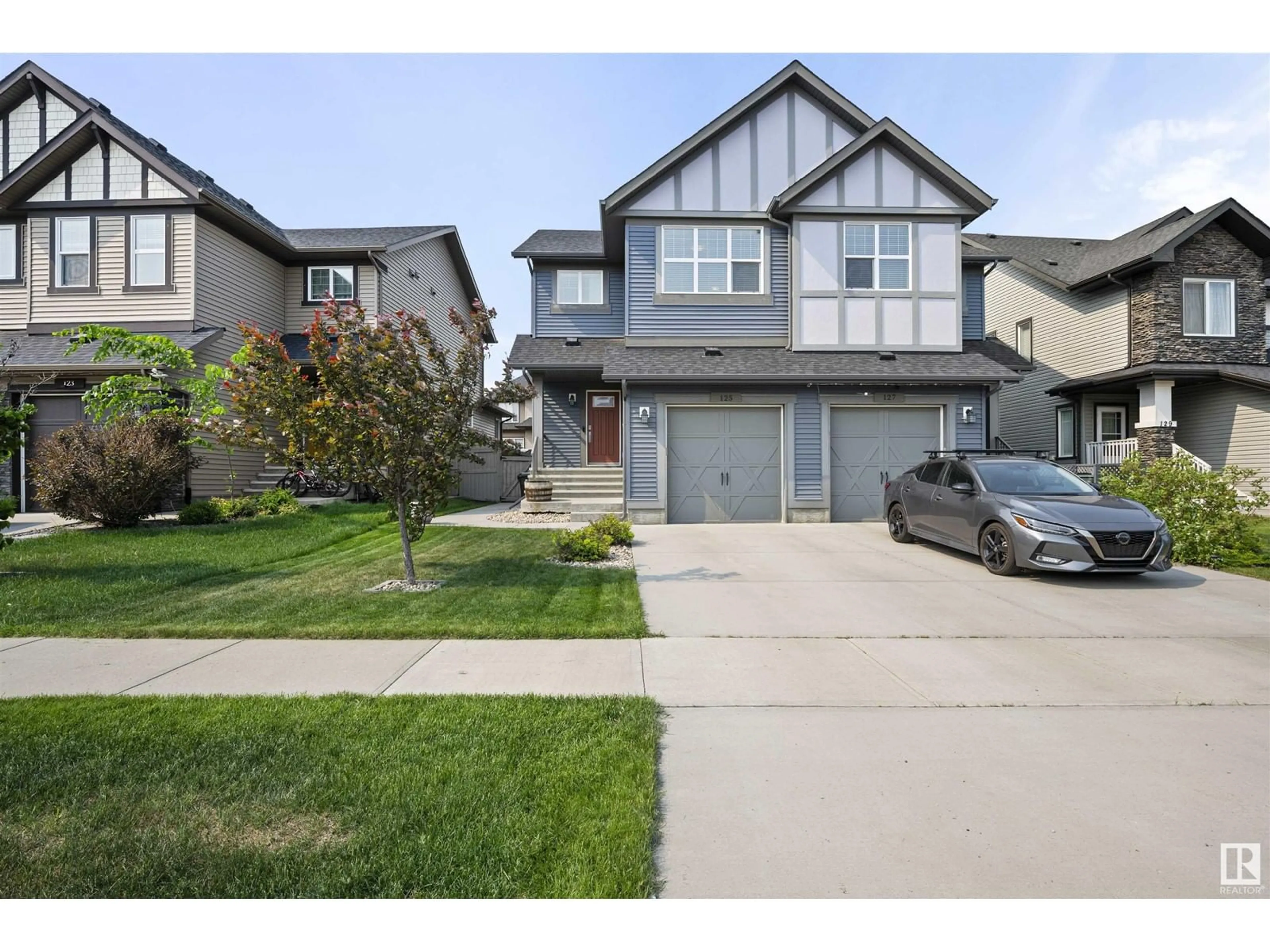Home with vinyl exterior material, street for 125 AMBERLEY WY, Sherwood Park Alberta T8H0X2