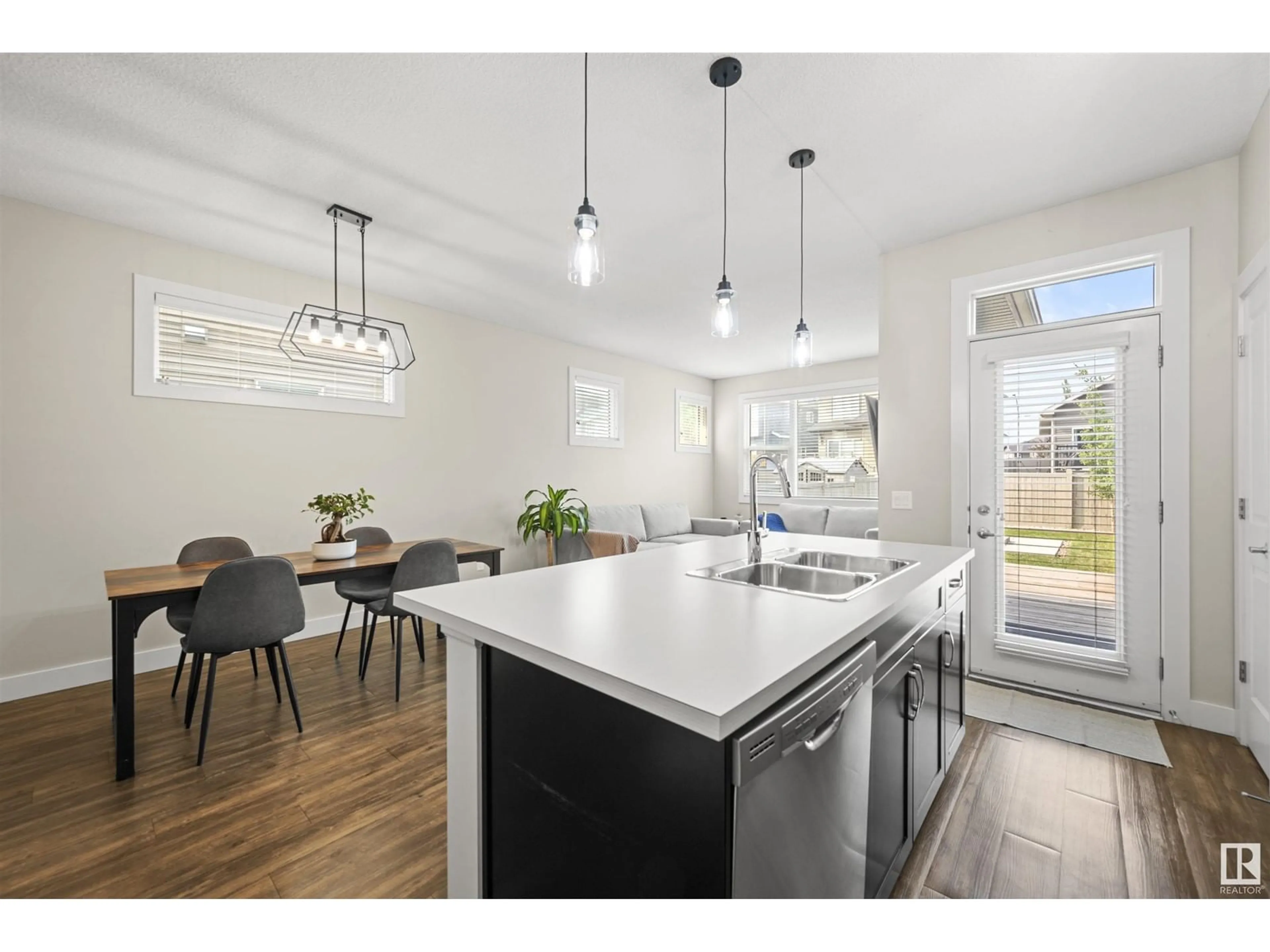 Open concept kitchen, unknown for 125 AMBERLEY WY, Sherwood Park Alberta T8H0X2