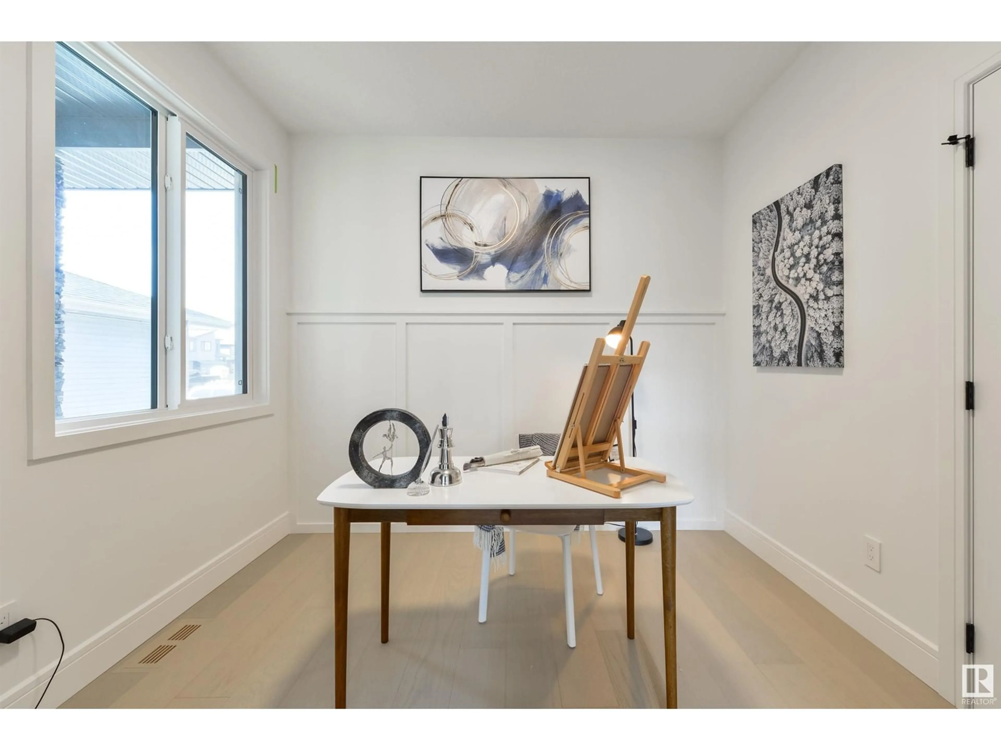 A pic of a room for 5449 KOOTOOK RD, Edmonton Alberta T6W4W1