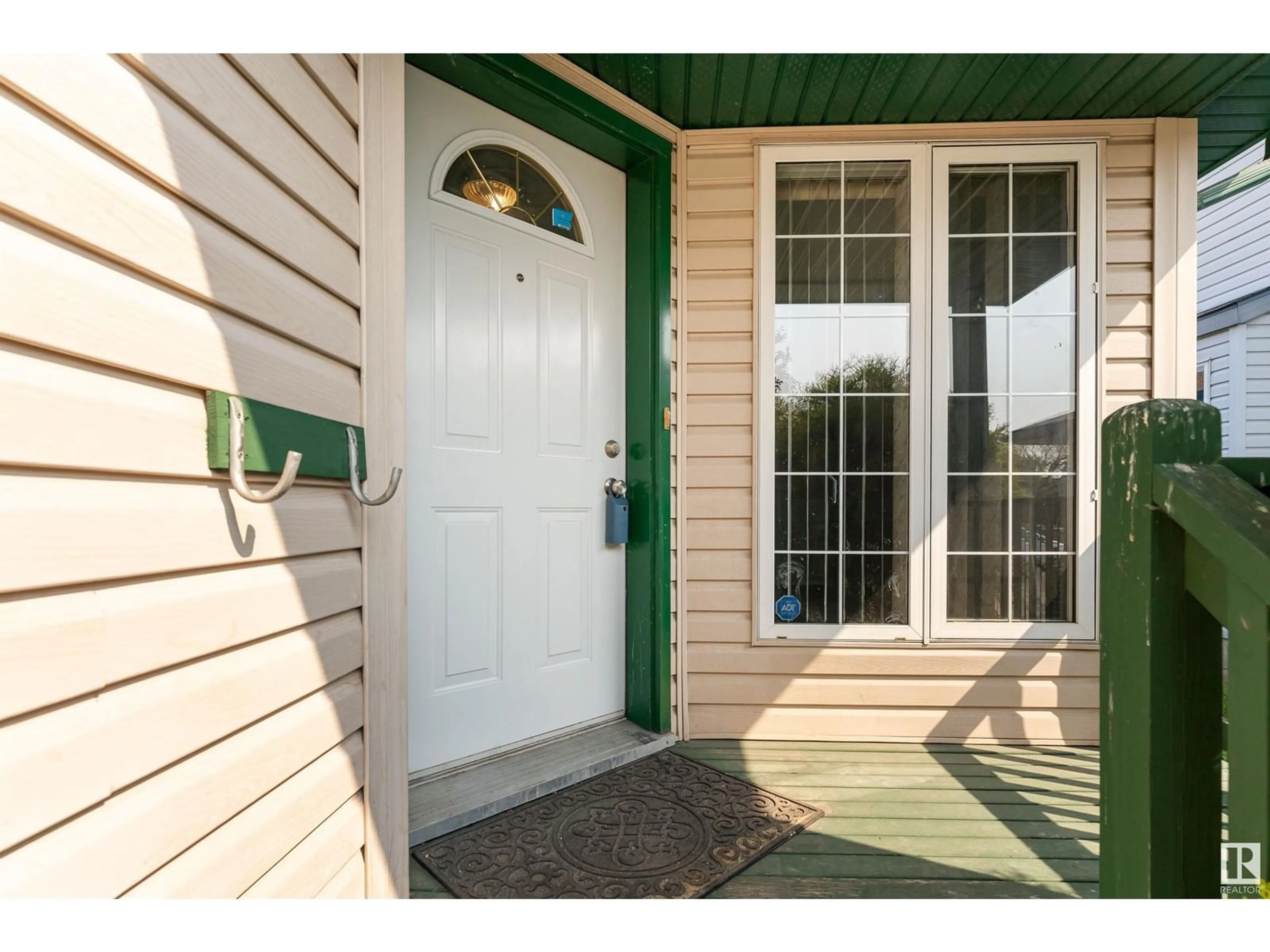 Indoor entryway for NW - 3408 132 AV, Edmonton Alberta T5A5C6