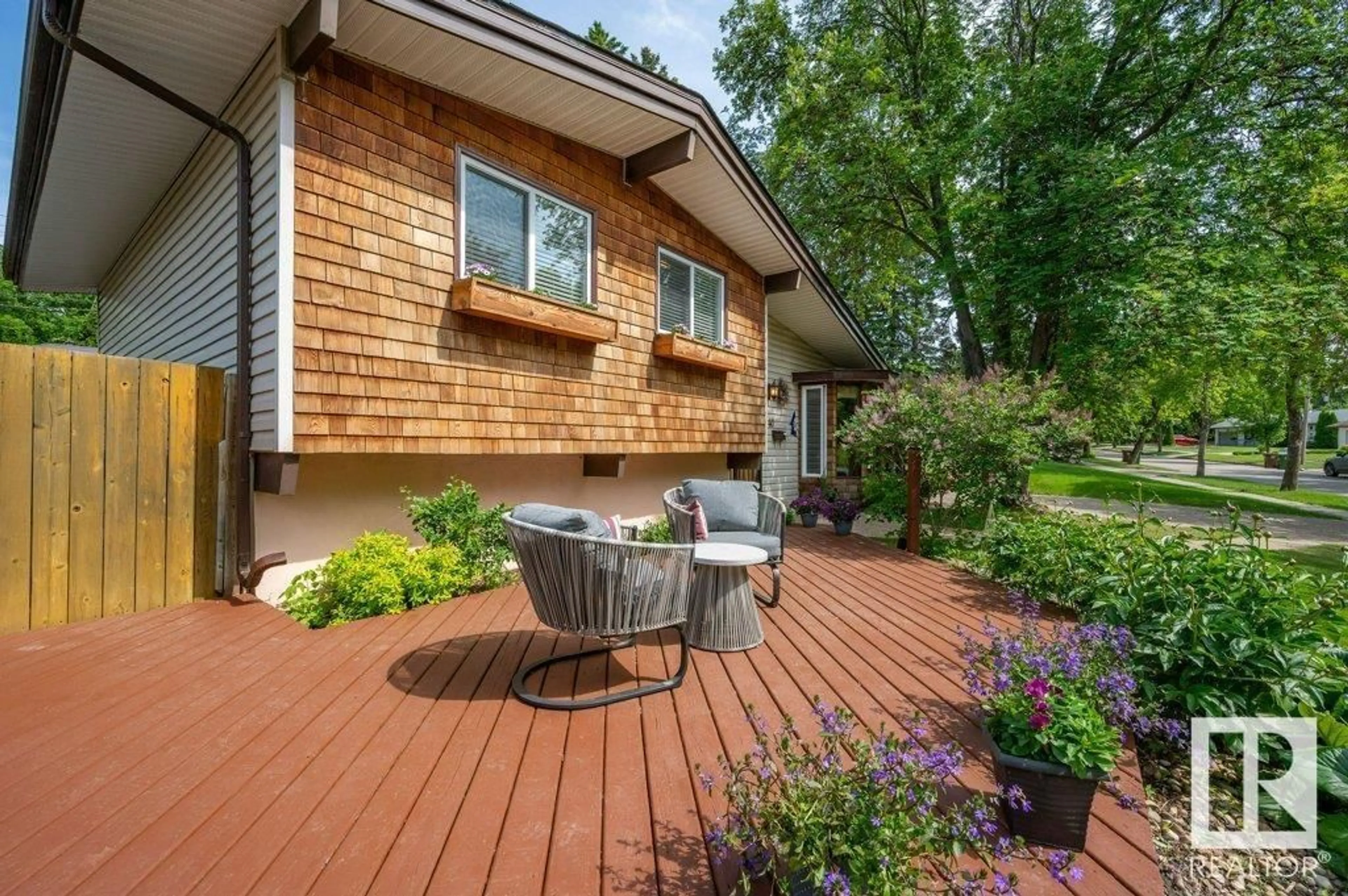 Patio, unknown for 40 GLENMORE CR, St. Albert Alberta T8N0S7