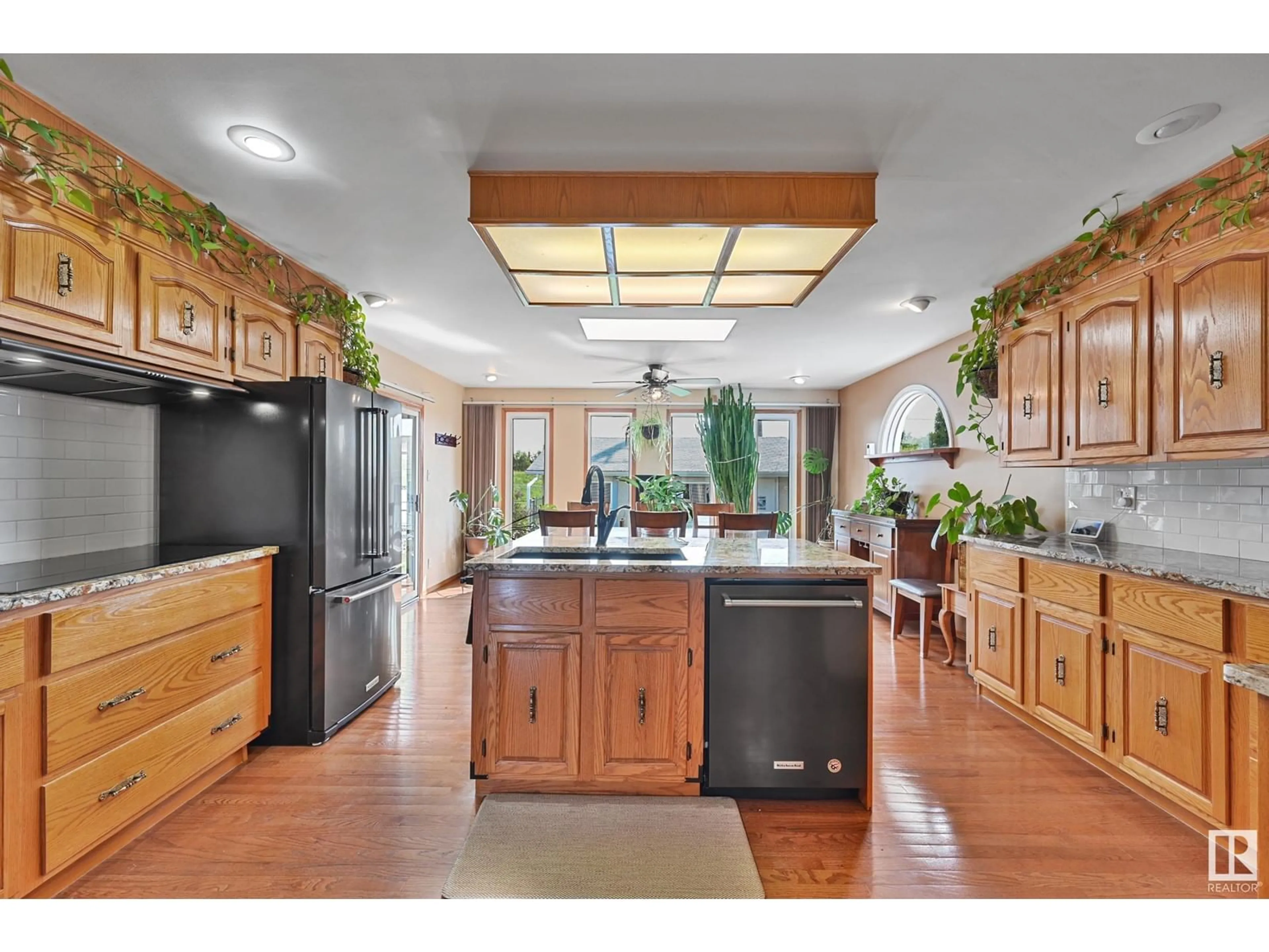 Open concept kitchen, unknown for 16735 79A AV, Edmonton Alberta T5R3J4