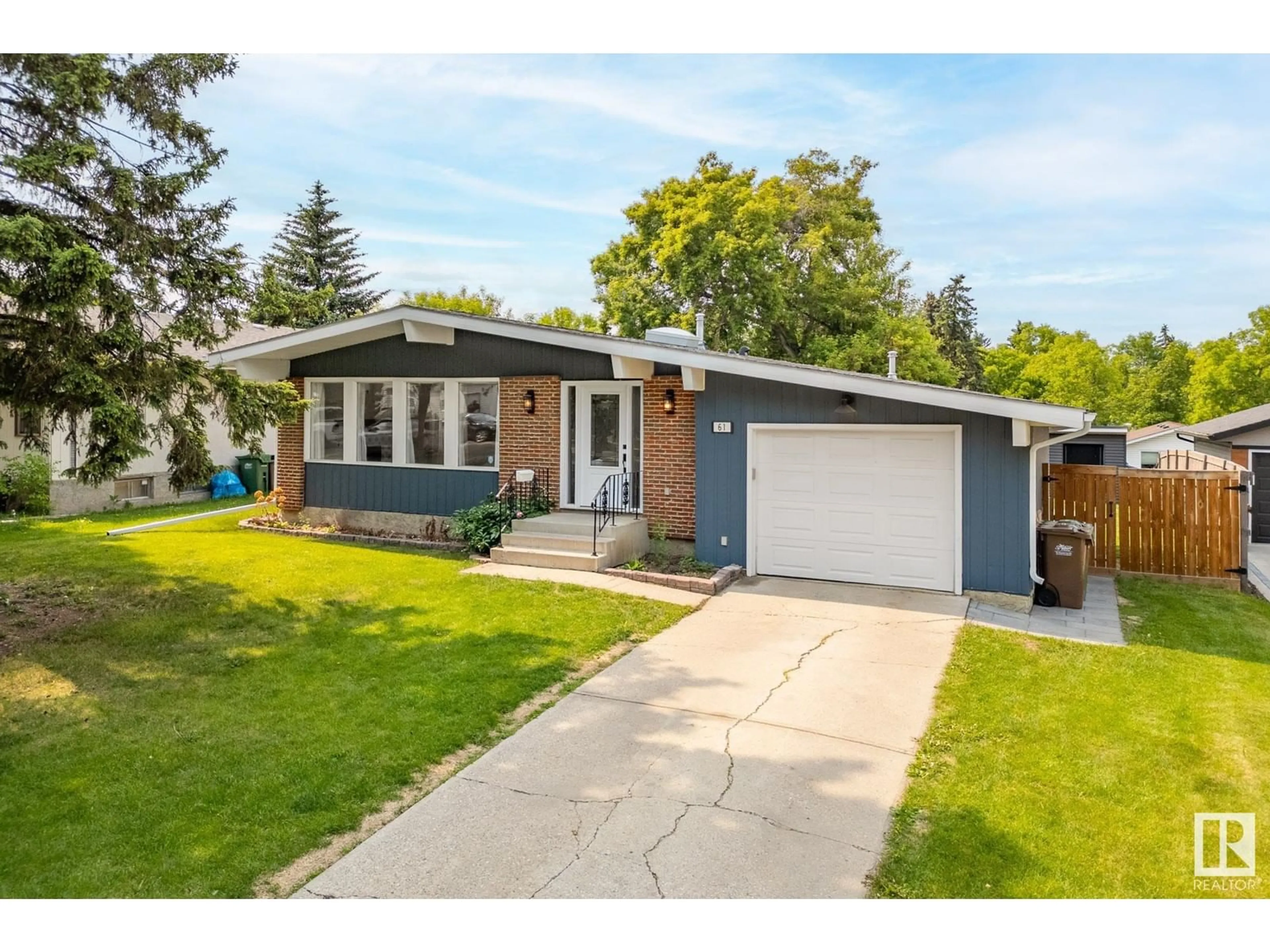 Home with brick exterior material, street for 61 BEAVERBROOK CR, St. Albert Alberta T8N2L4