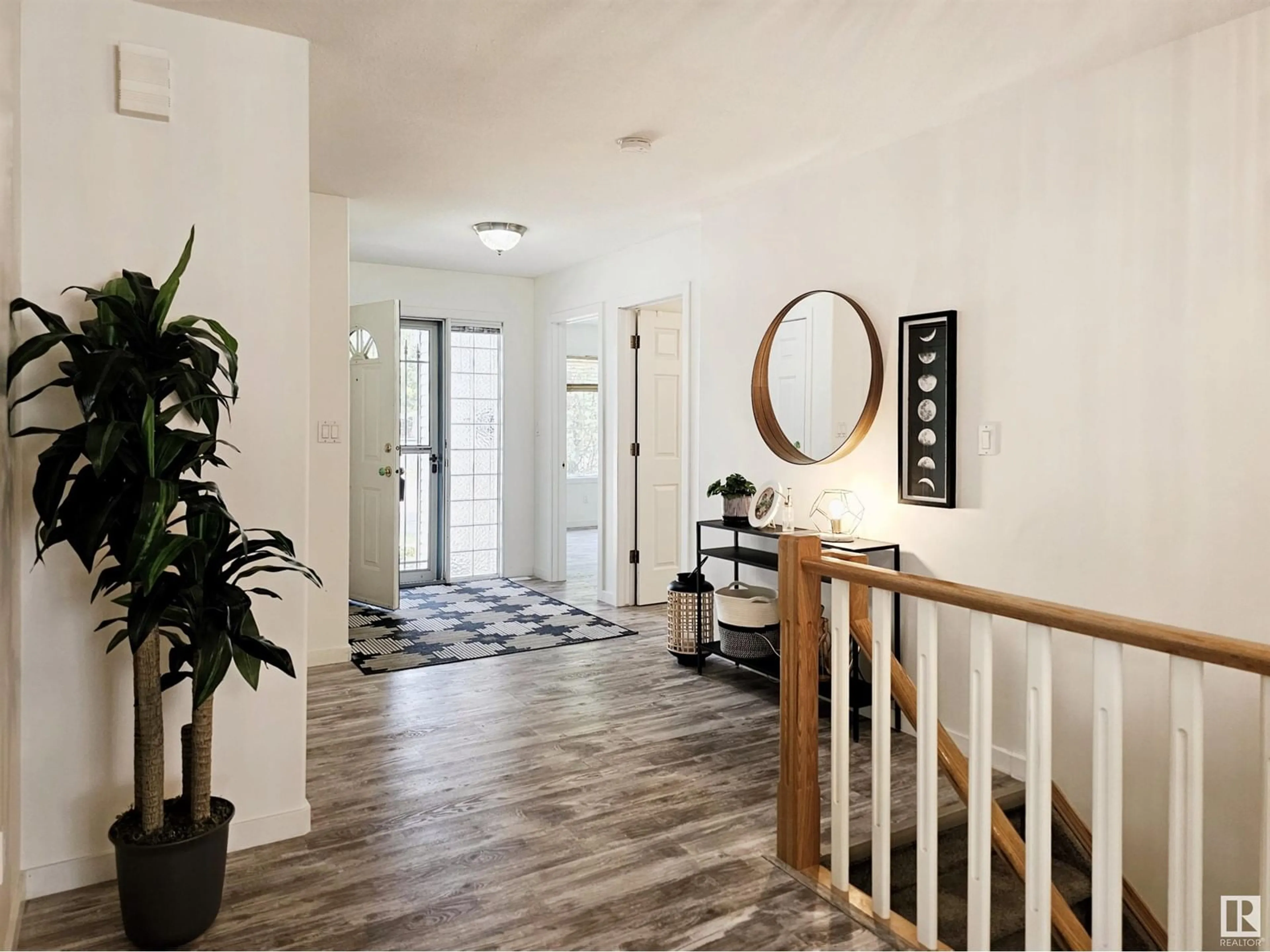 Indoor entryway for 11 HANRATTY PT, St. Albert Alberta T8N6B5