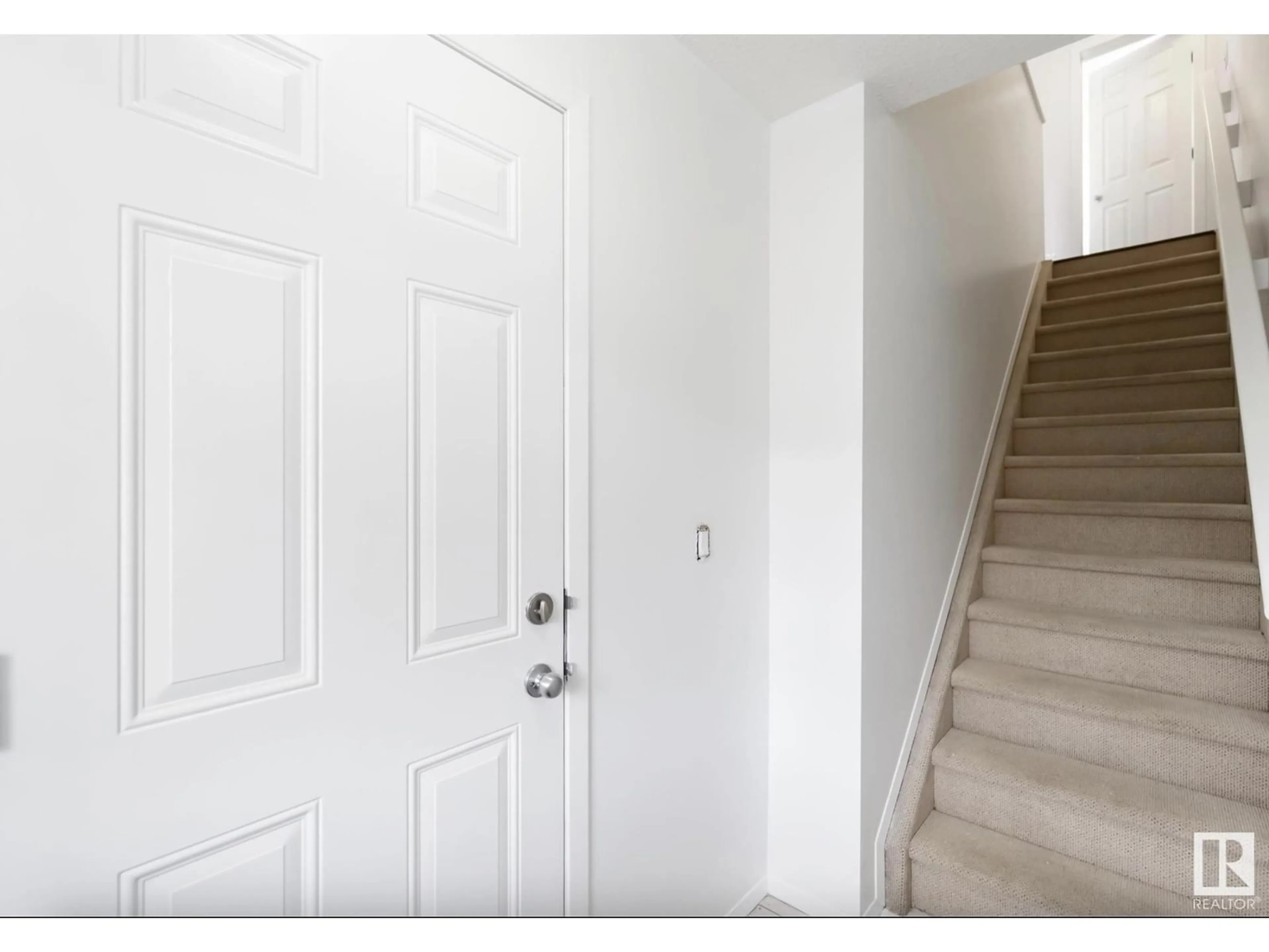 Indoor entryway for #34 - 3751 12 STREET, Edmonton Alberta T6T0N3
