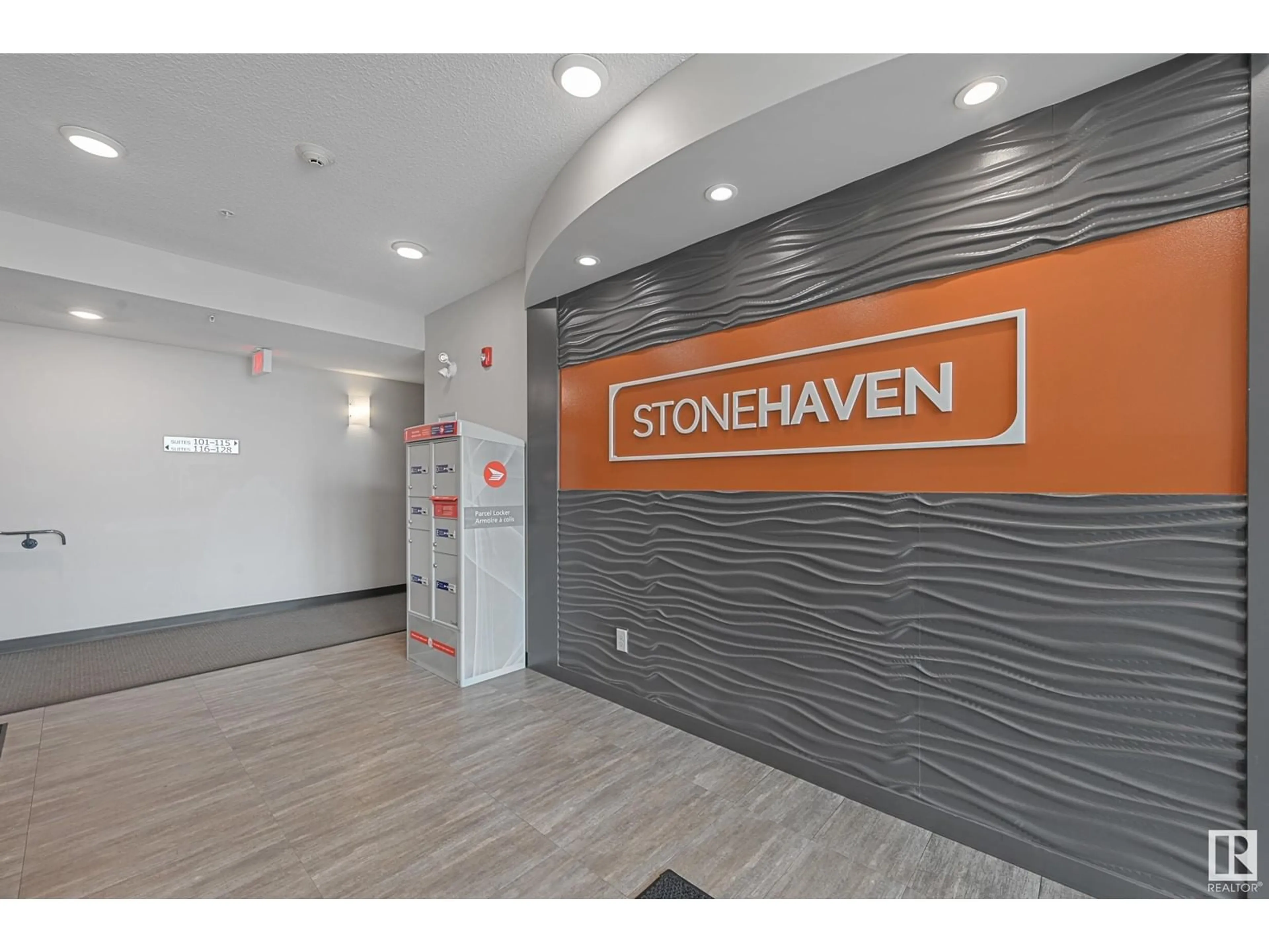 Indoor foyer for #102 - 812 WELSH DR, Edmonton Alberta T6X1Y7