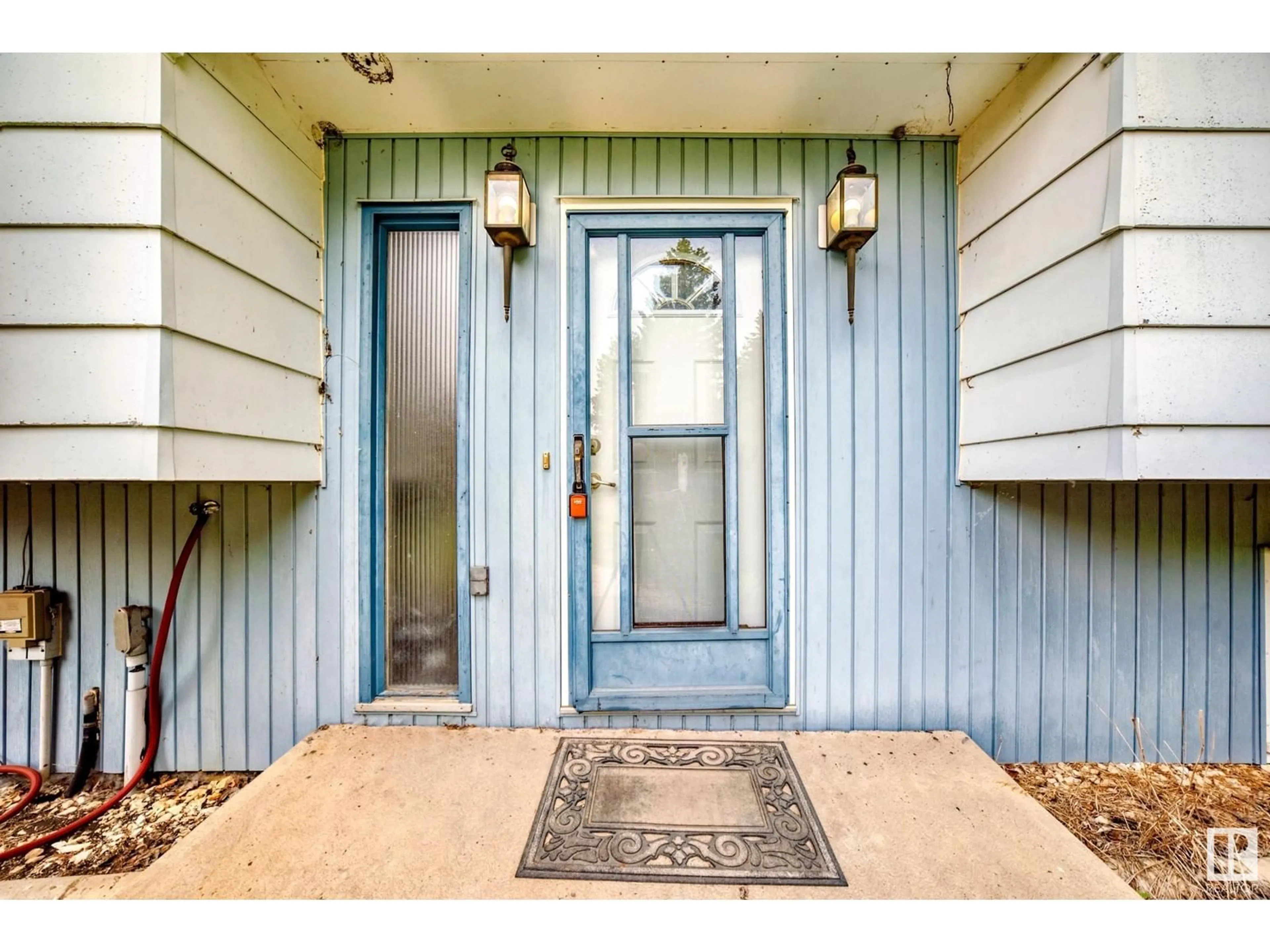 Indoor entryway for 4701 22 ST, Rural Wetaskiwin County Alberta T0C2C0