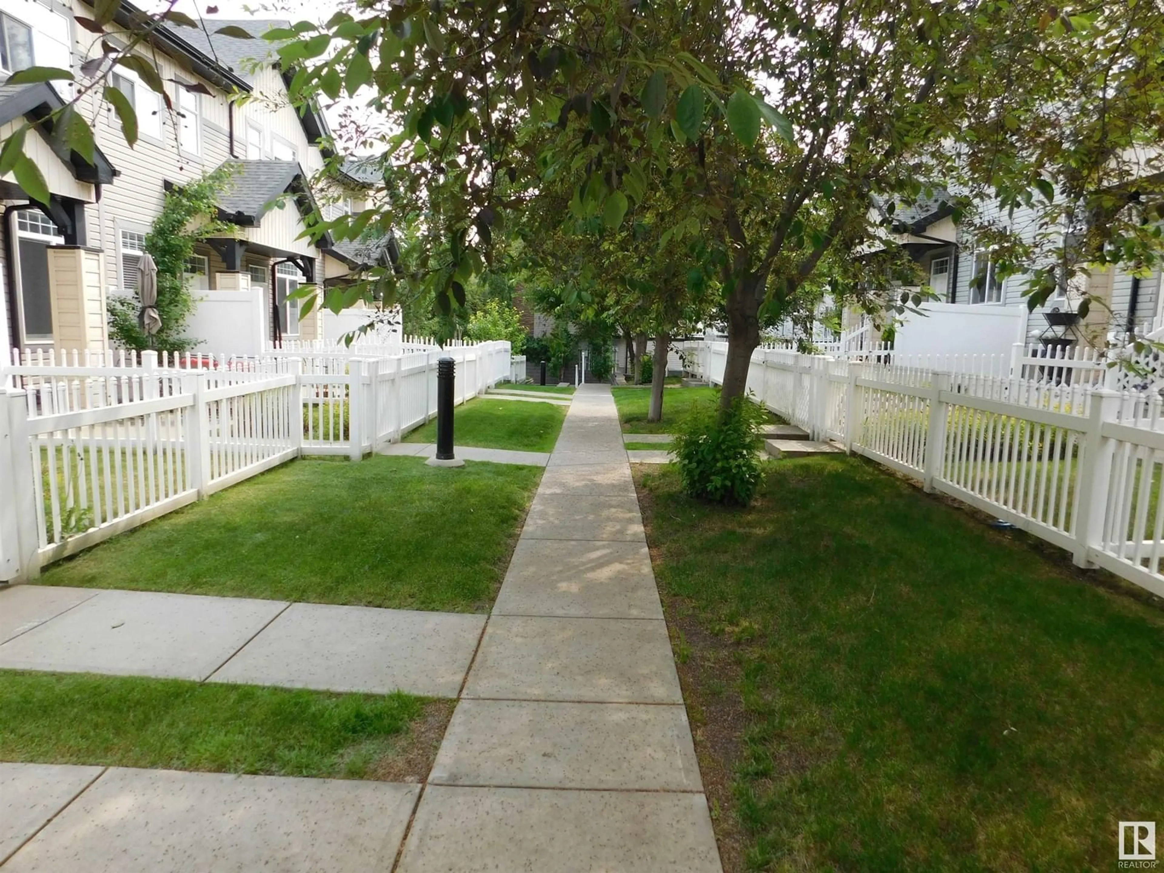 Patio, street for #97 - 465 HEMINGWAY RD, Edmonton Alberta T6M0J7