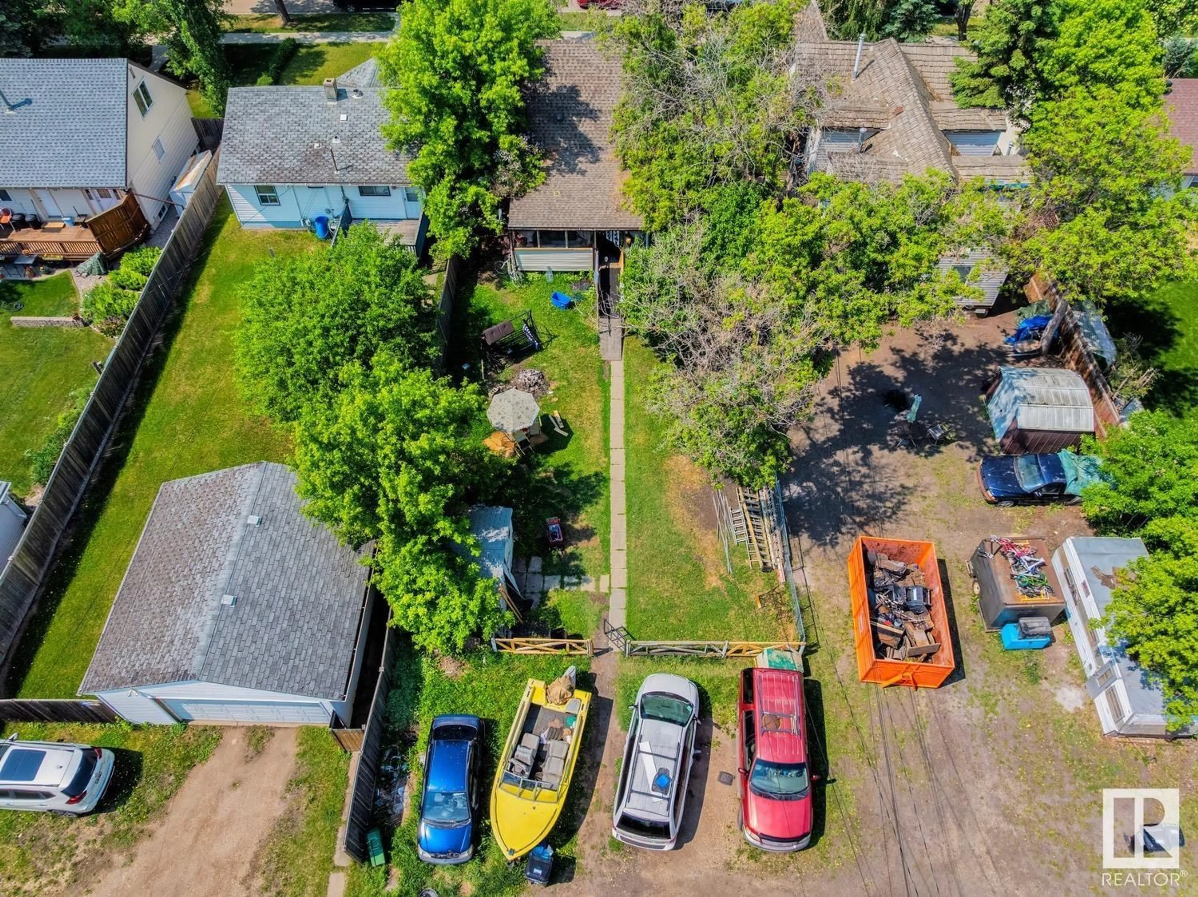A pic from outside/outdoor area/front of a property/back of a property/a pic from drone, street for NW - 12219 107 ST, Edmonton Alberta T5G2S9