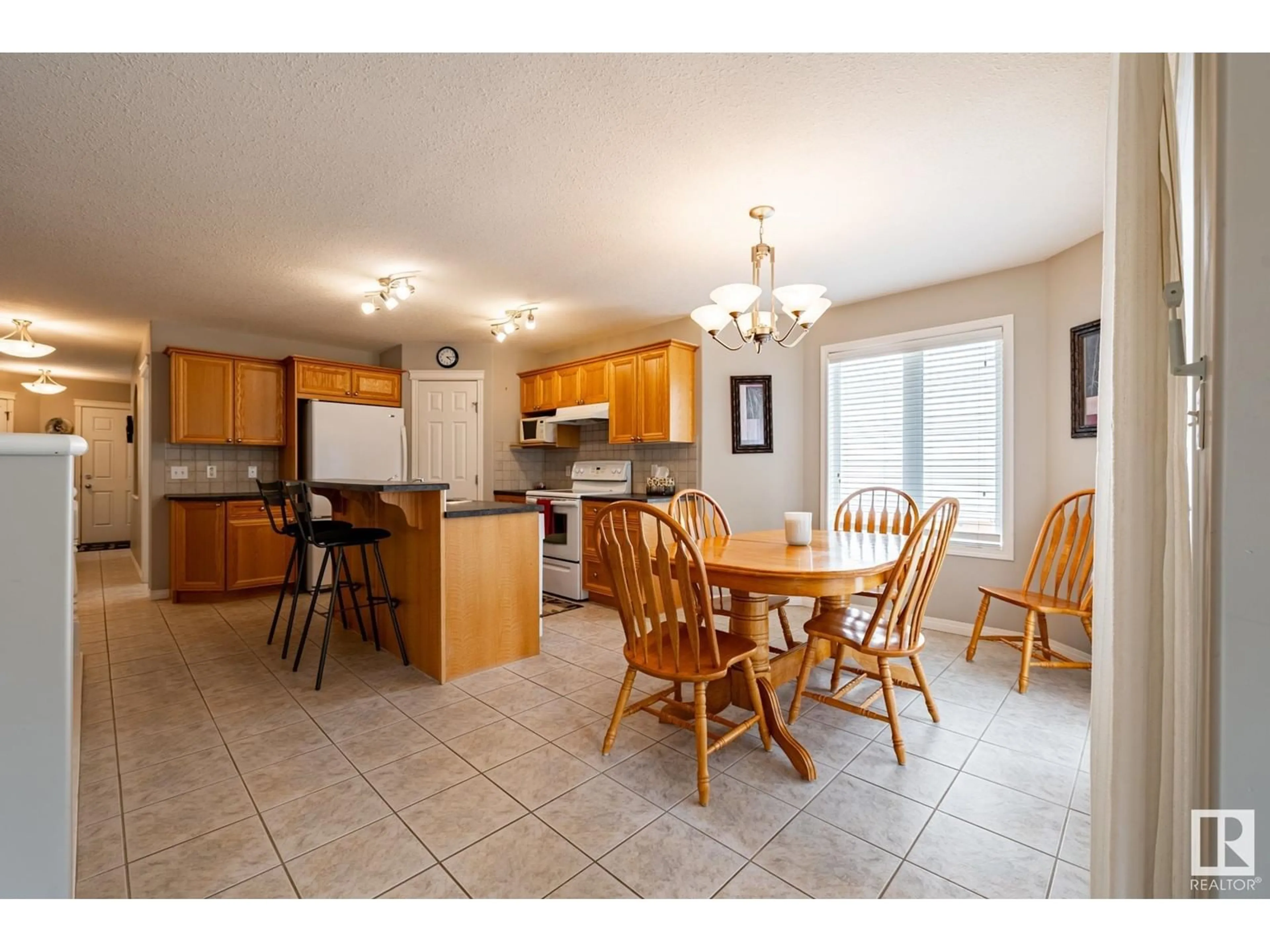 Open concept kitchen, unknown for 155 REICHERT DR, Beaumont Alberta T4X0B8
