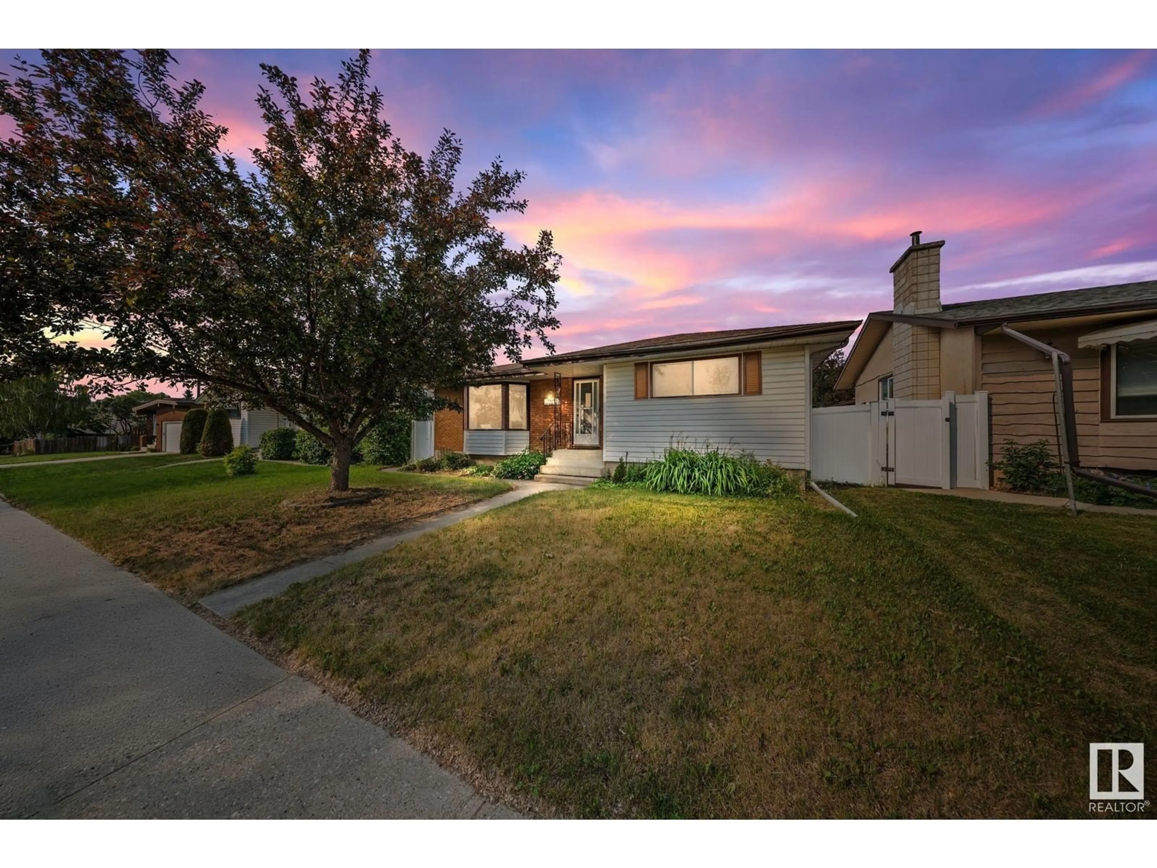 Unknown for NW - 8616 CONNORS RD, Edmonton Alberta T6C4B4