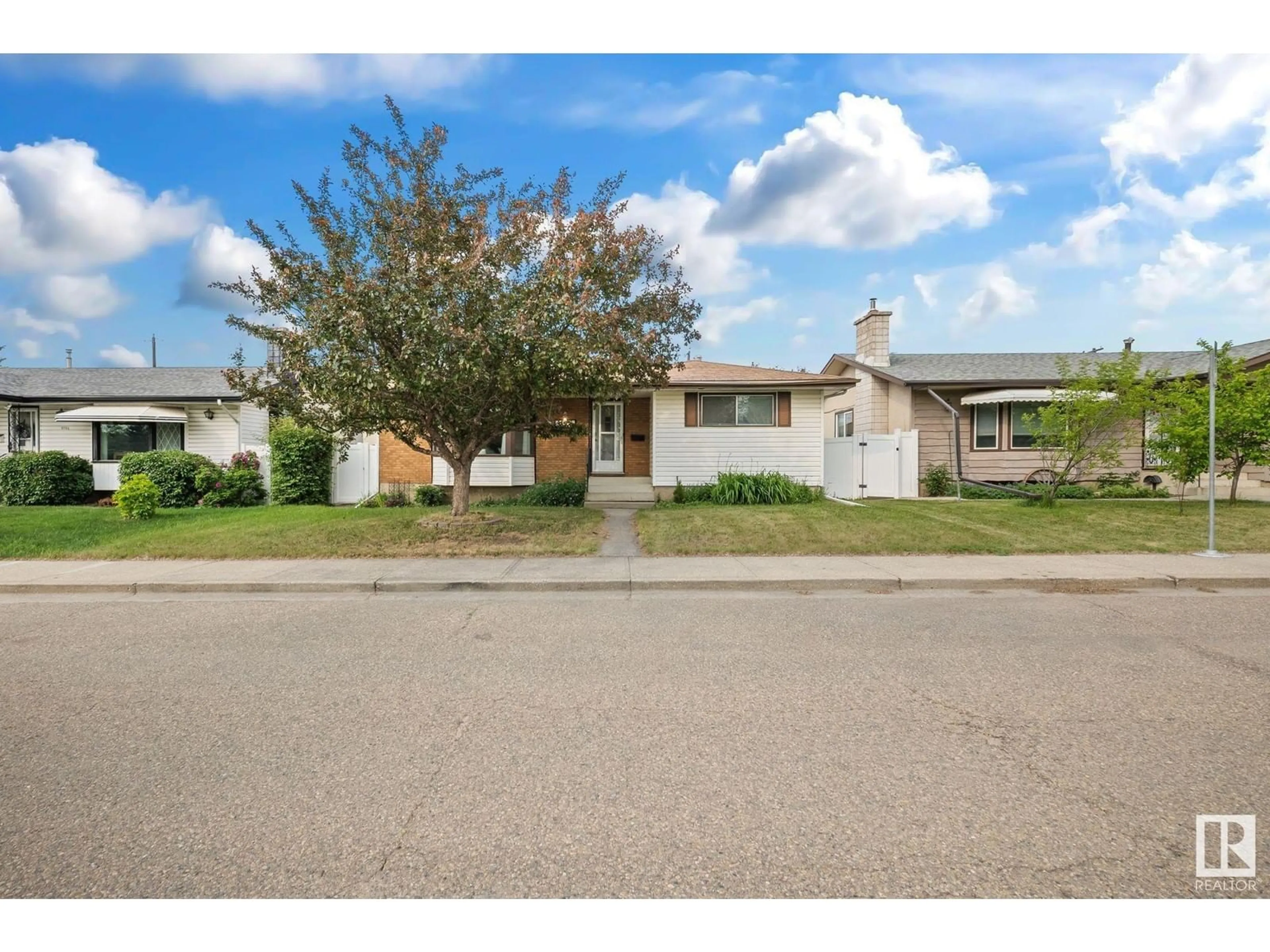 Home with vinyl exterior material, street for NW - 8616 CONNORS RD, Edmonton Alberta T6C4B4