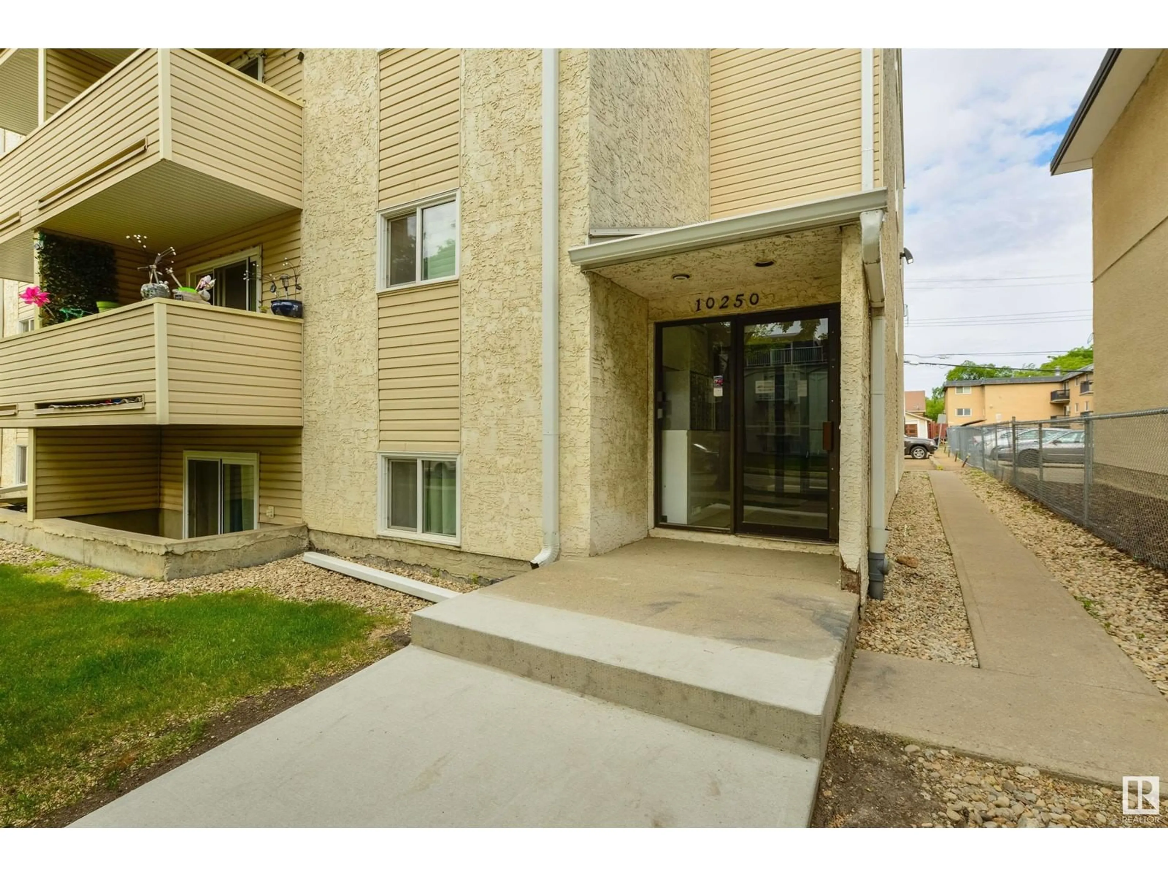 Unknown for 10250 - 310 116 ST, Edmonton Alberta T5K1W4