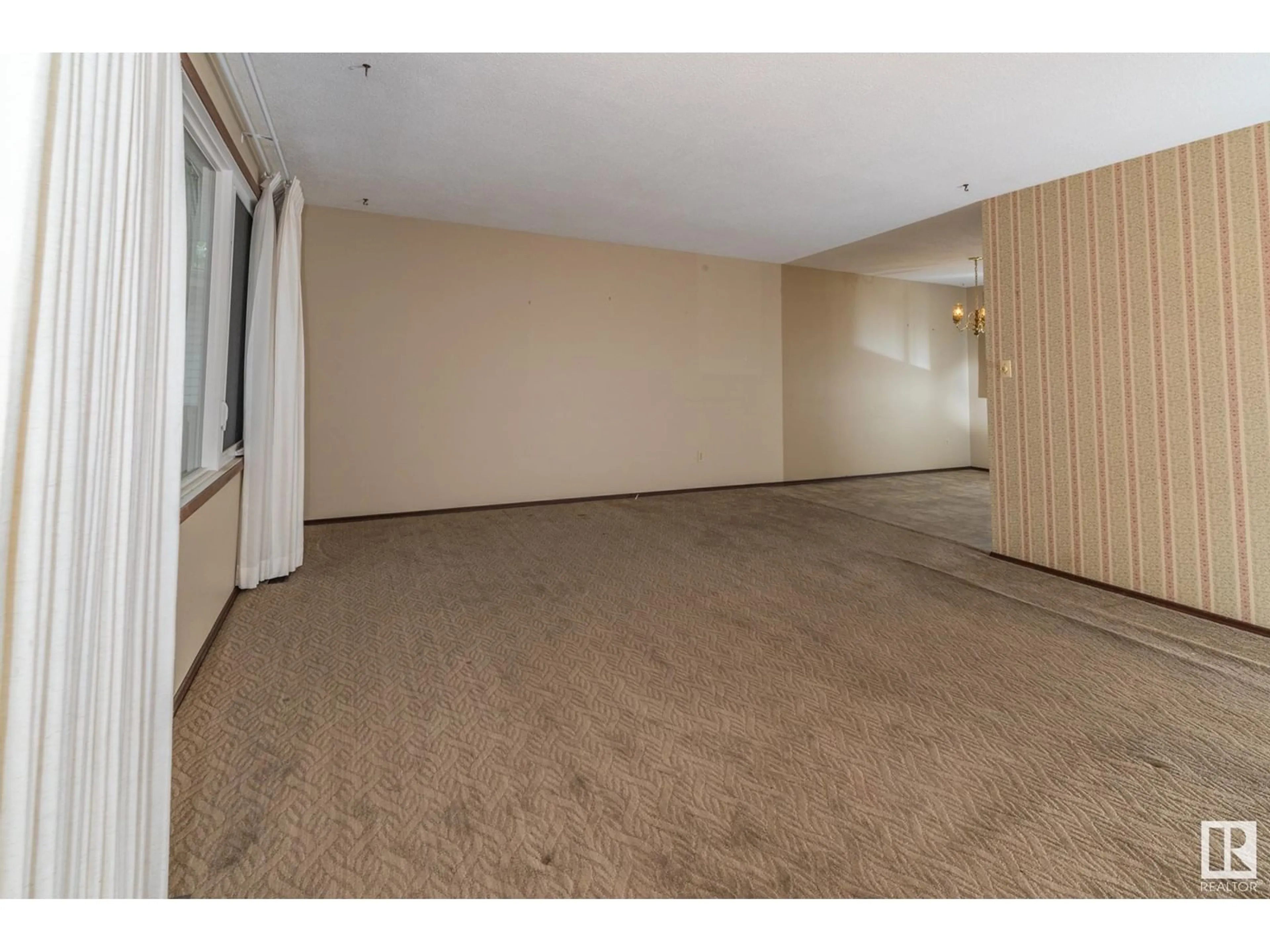 A pic of a room for 5952 152A AV, Edmonton Alberta T5A1X7