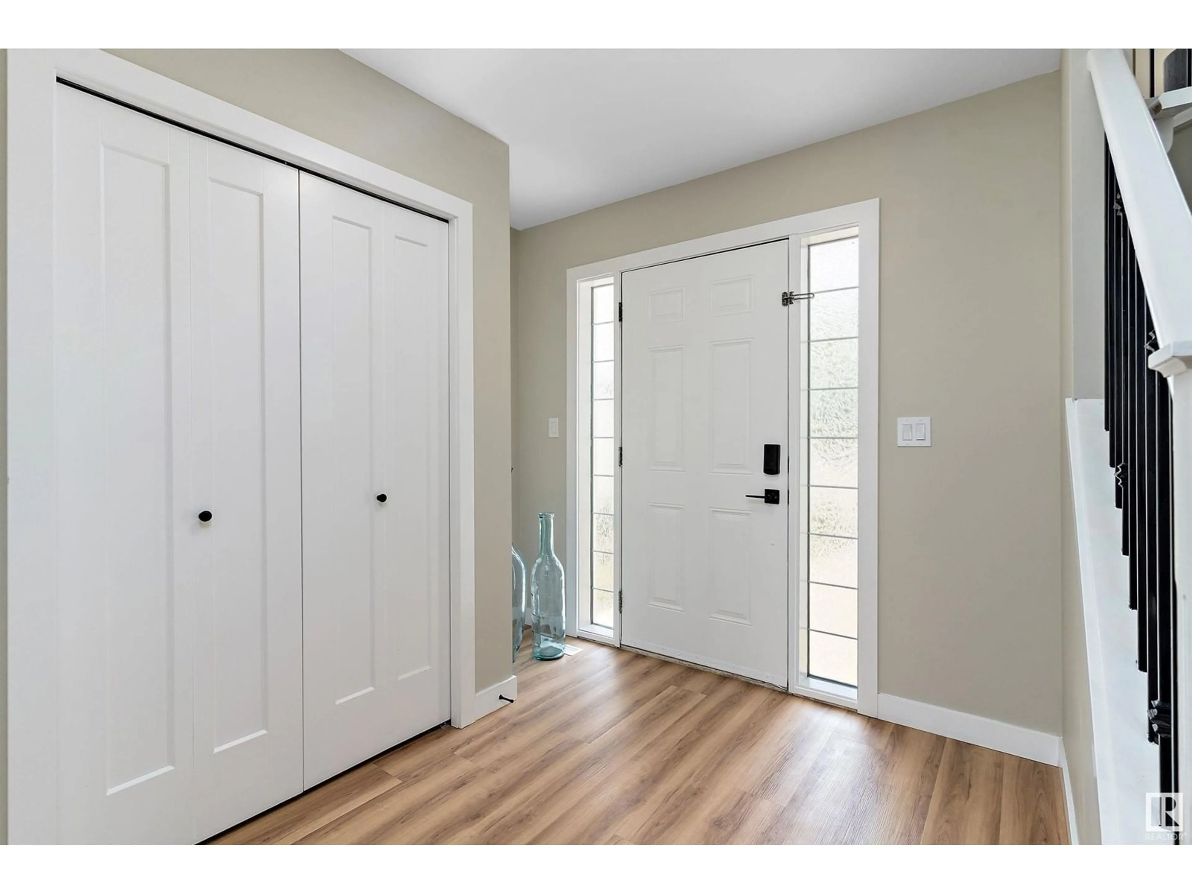 Indoor entryway for NW - 11908 175 AV, Edmonton Alberta T5X0A5