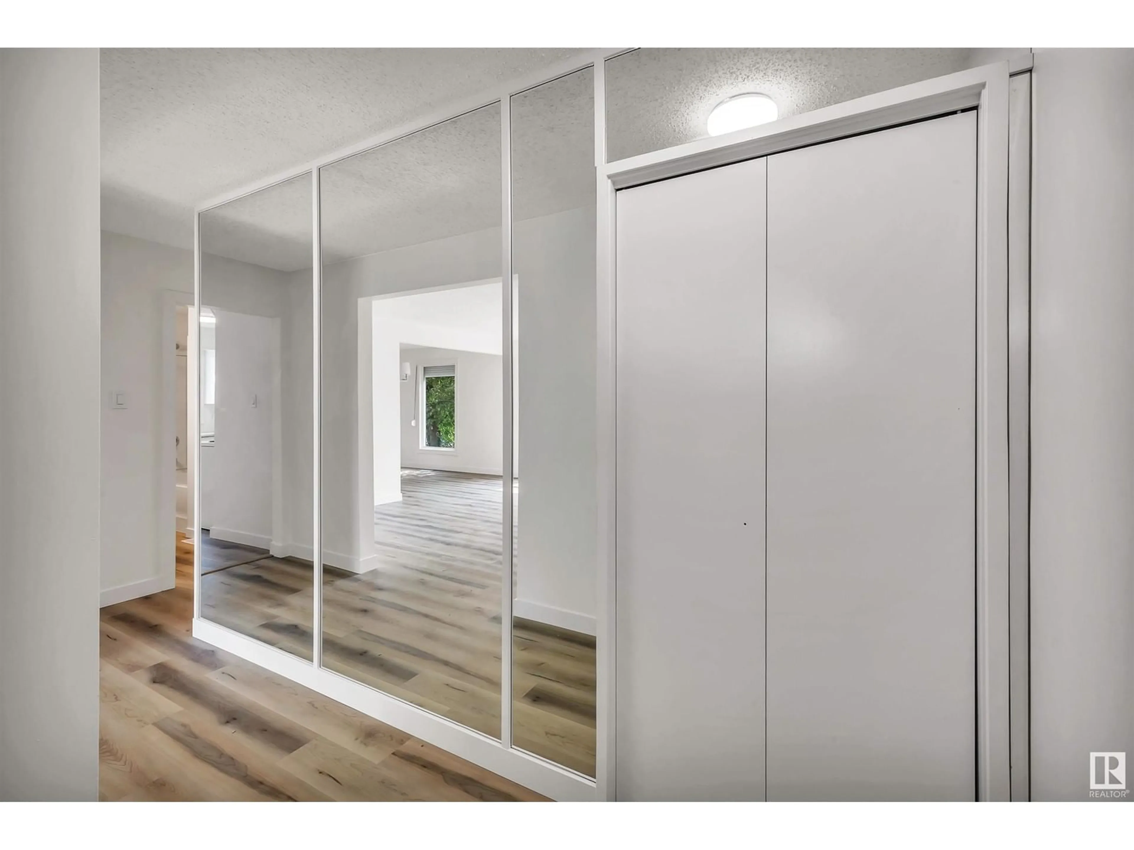 Unknown for 307 RICHFIELD RD, Edmonton Alberta T6K0A5