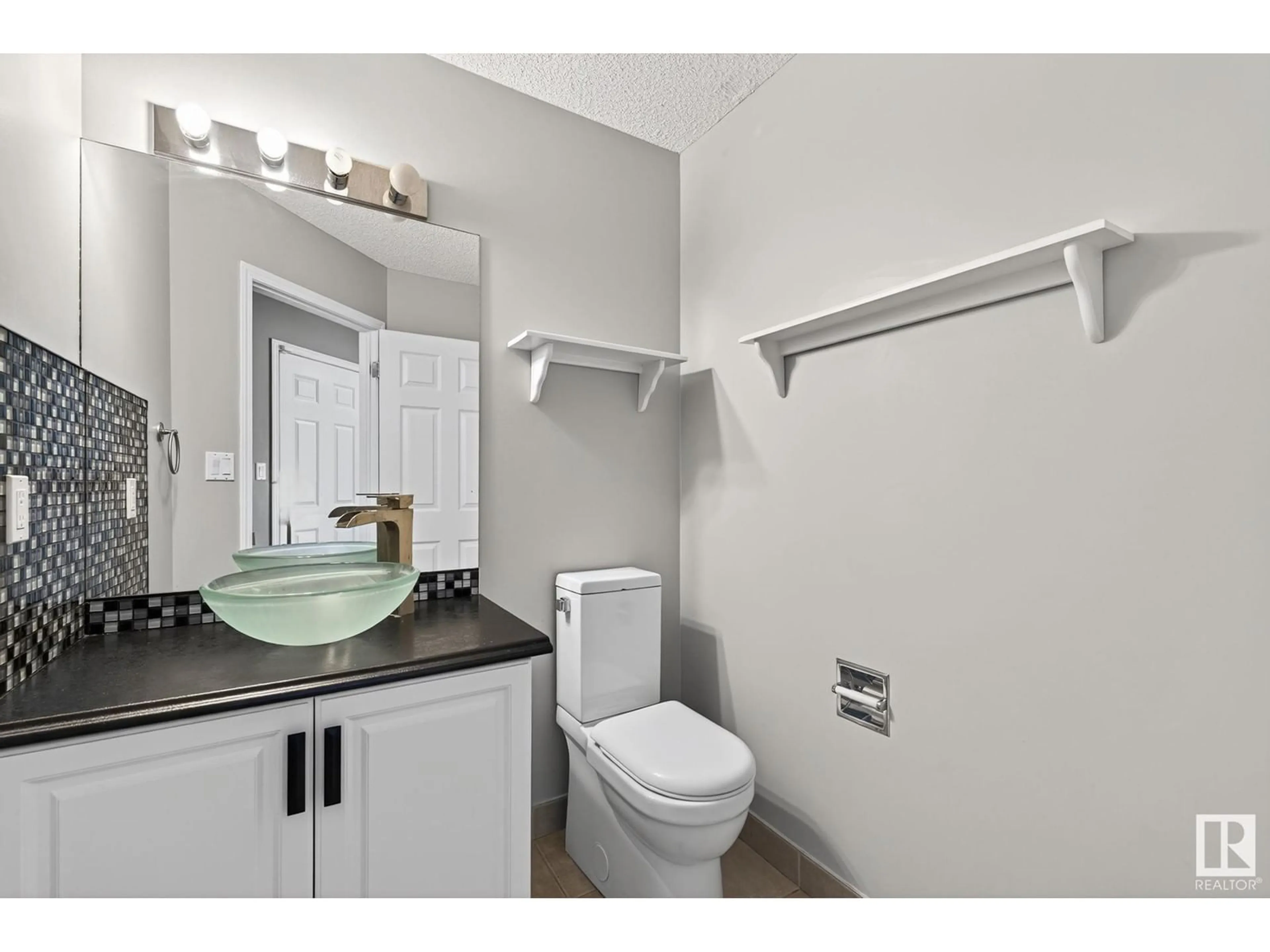 Standard bathroom, unknown for 5410 CREEKSIDE PT, Stony Plain Alberta T7Z2A4