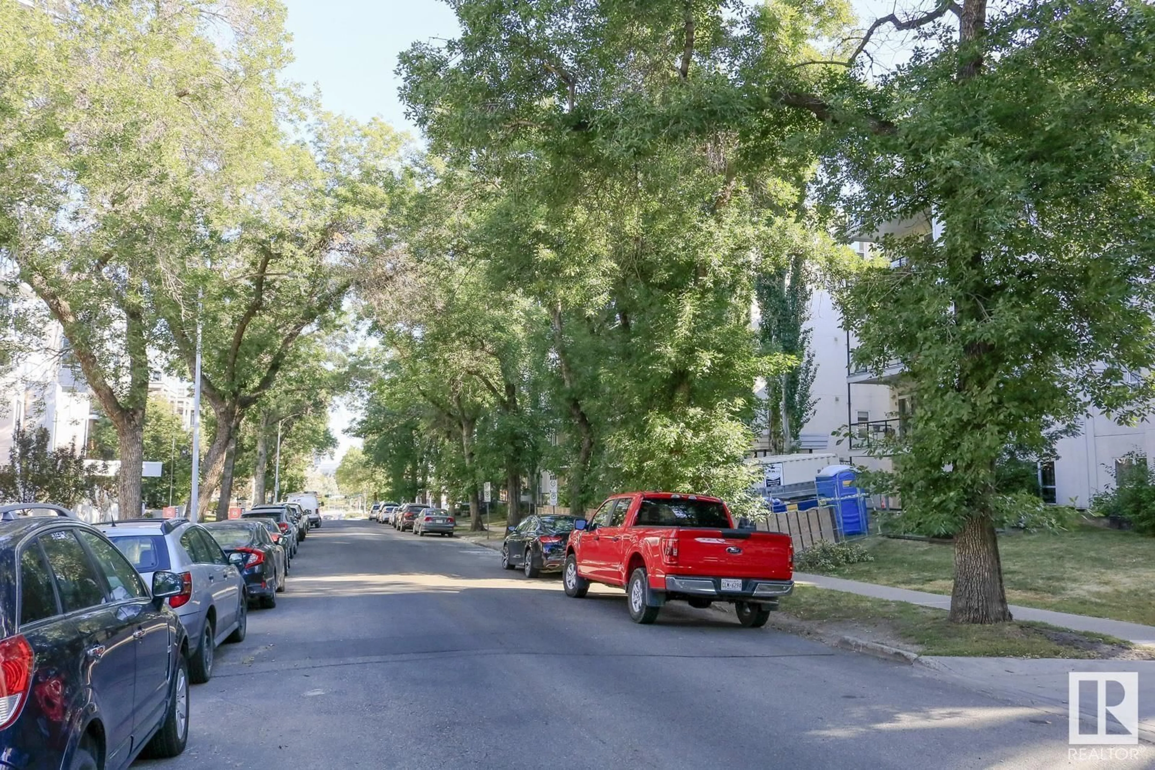 Parking for 432 10023 110 ST W NW, Edmonton Alberta T5K1J5