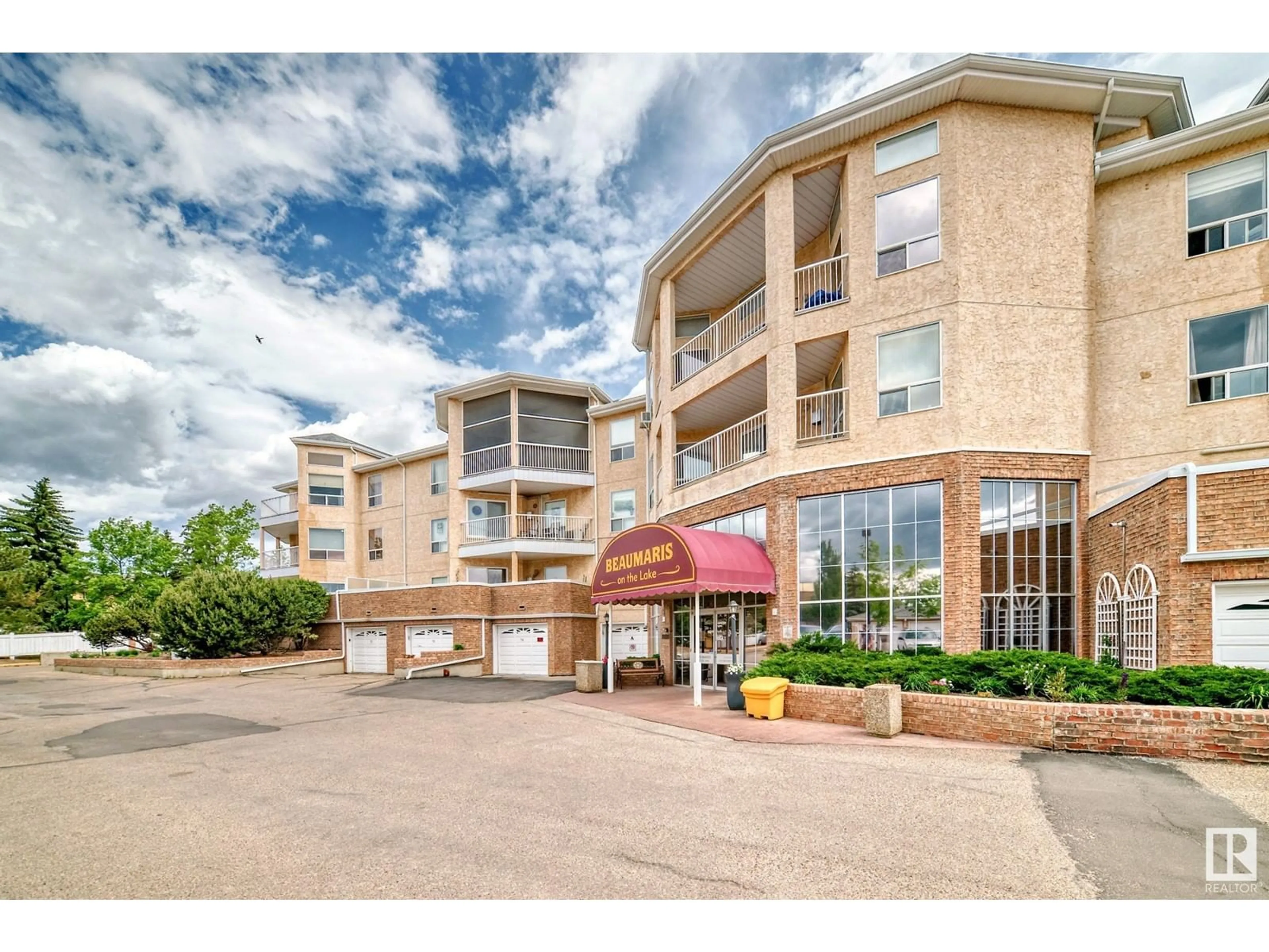 A pic from outside/outdoor area/front of a property/back of a property/a pic from drone, unknown for 15499 NW - 420 CASTLEDOWNS RD, Edmonton Alberta T5X5Y3