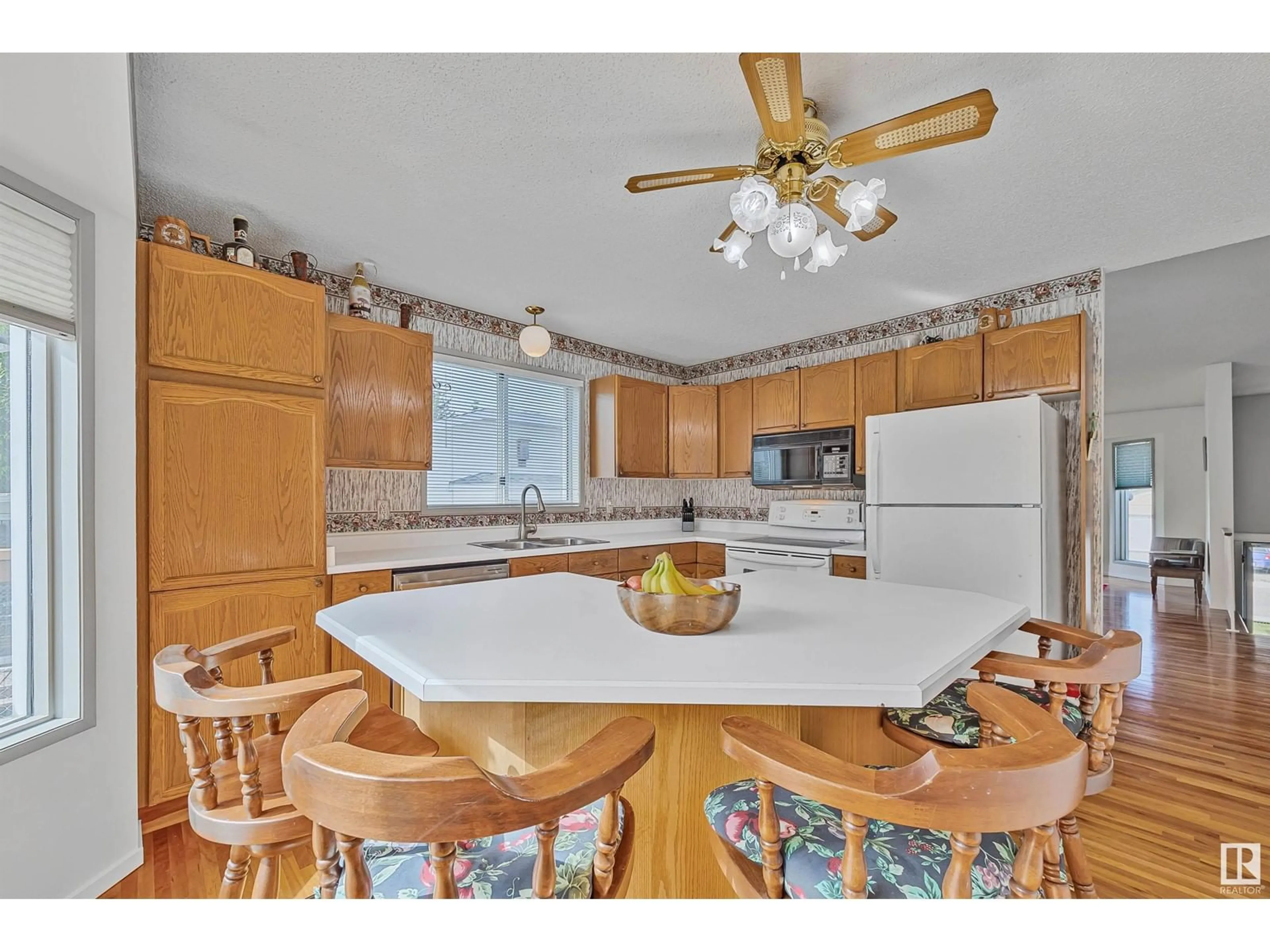 Open concept kitchen, unknown for 5611 56 ST, Beaumont Alberta T4X1A6