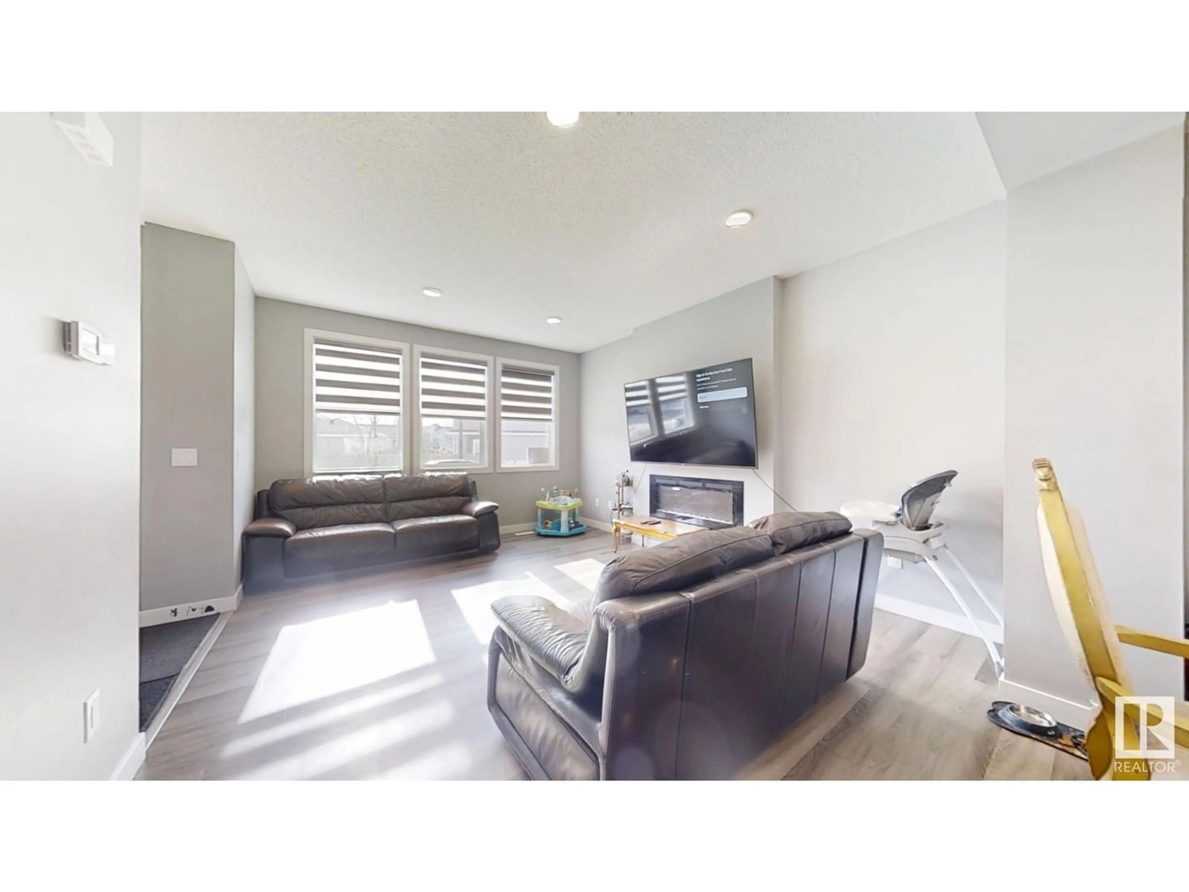 Living room with furniture, unknown for 252 41 AV, Edmonton Alberta T6T2E7