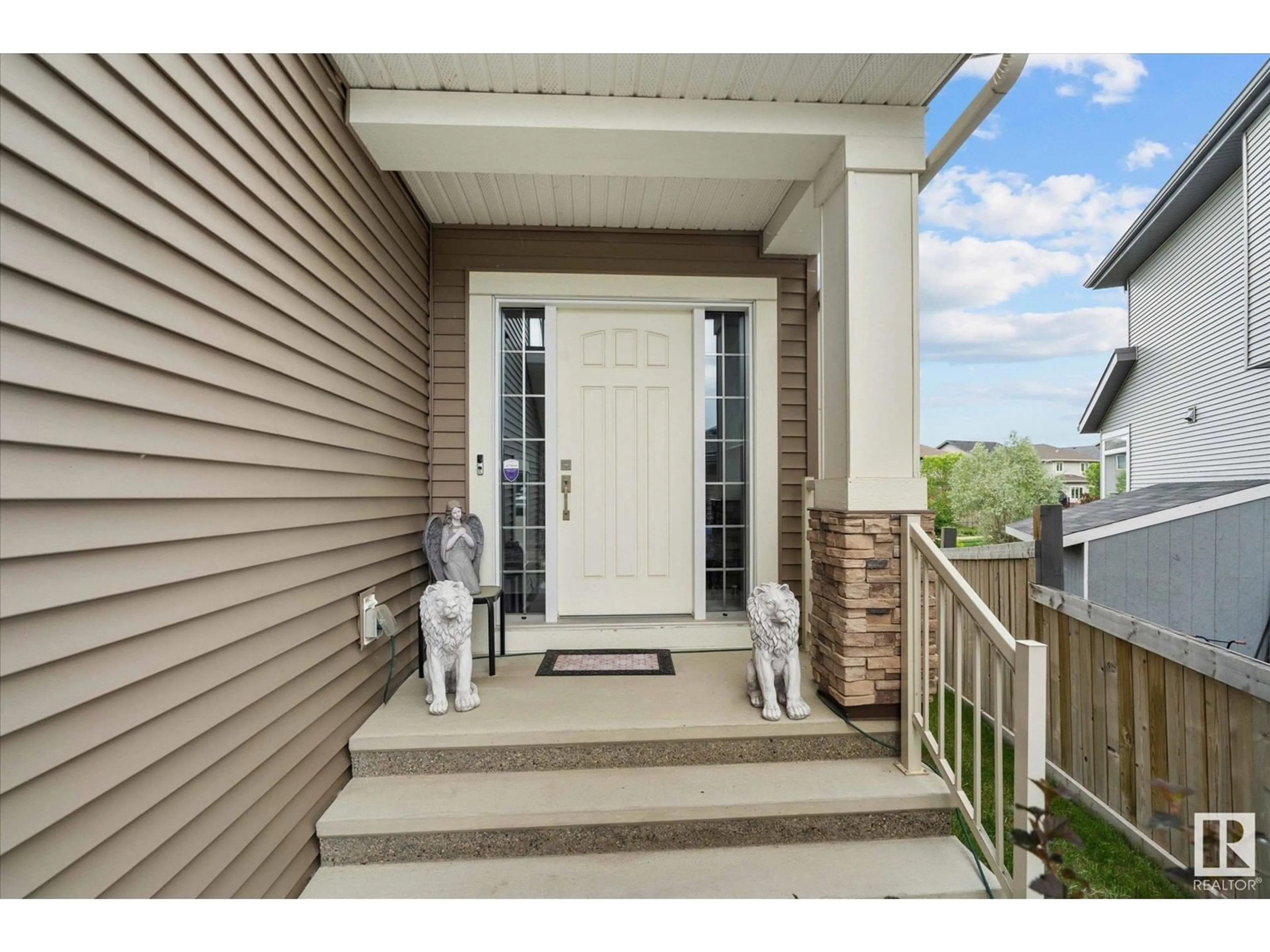 Indoor entryway for N NW - 917 GOSHAWK POINT, Edmonton Alberta T5S0H6
