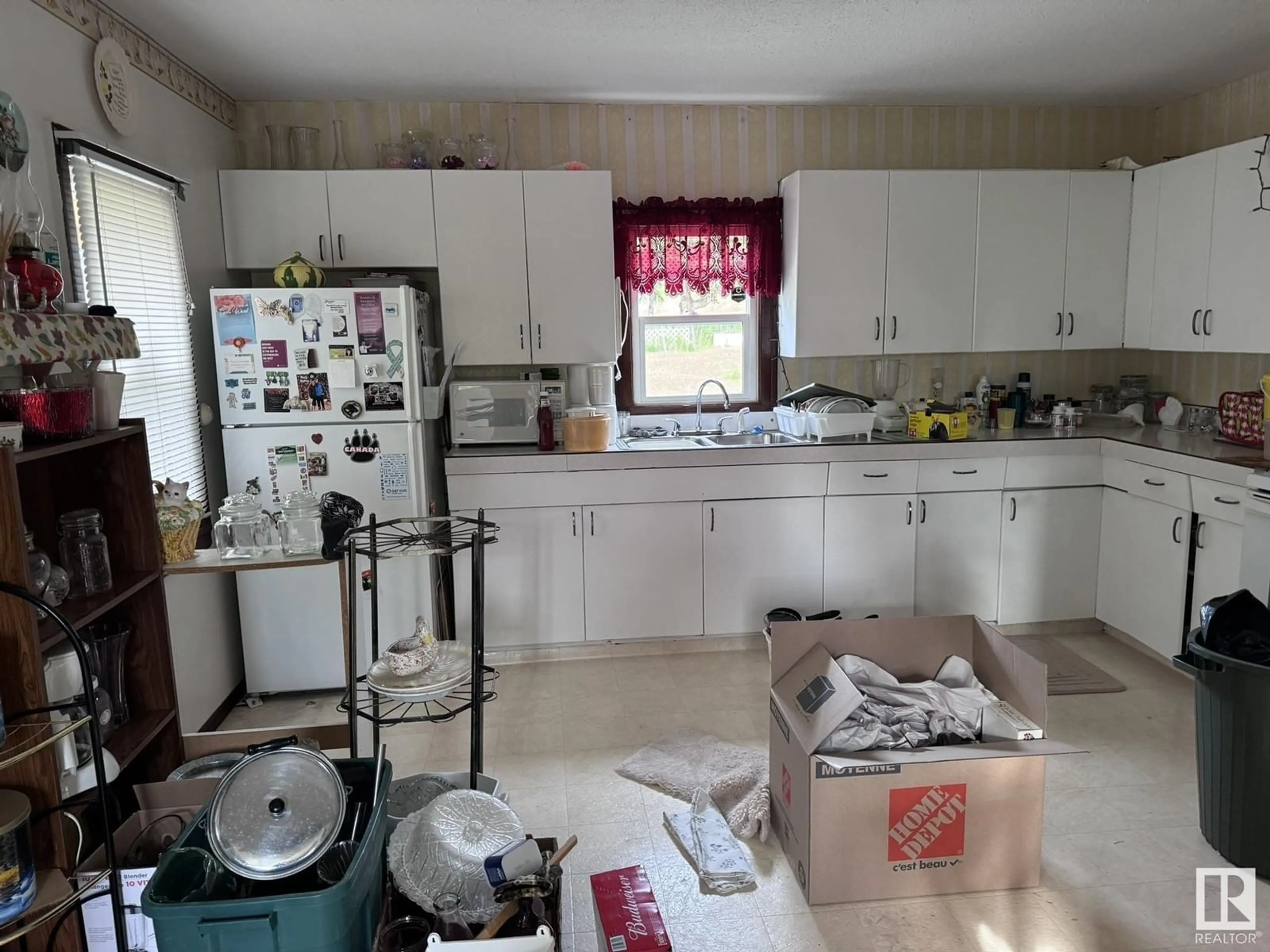 Unknown for 4801 49 AVENUE, Rochester Alberta T0G1Z0