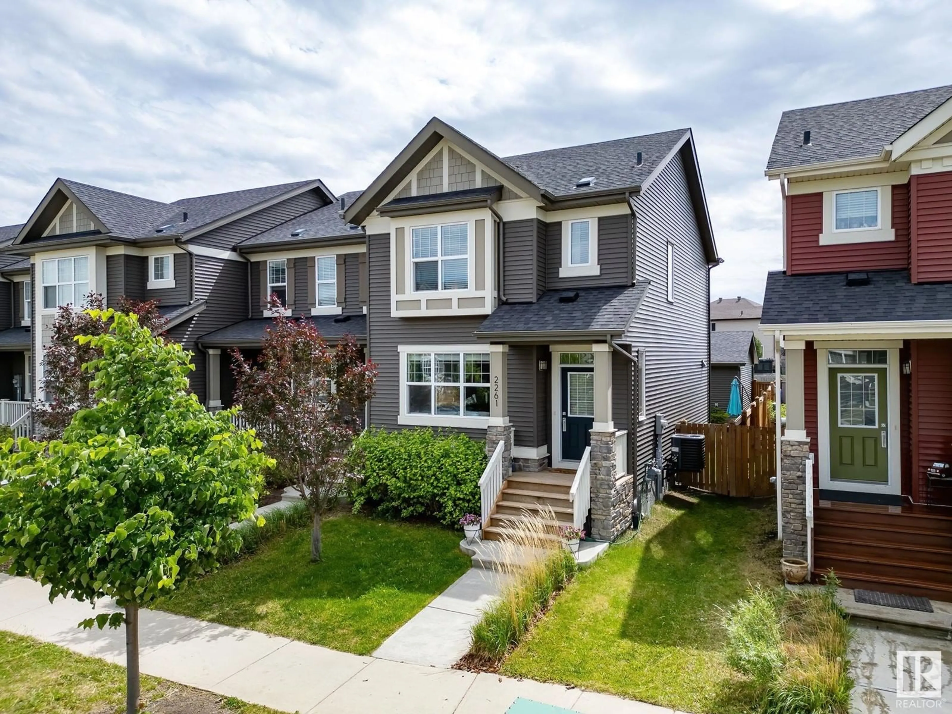 A pic from outside/outdoor area/front of a property/back of a property/a pic from drone, street for 2261 GLENRIDDING BV, Edmonton Alberta T6W3P4